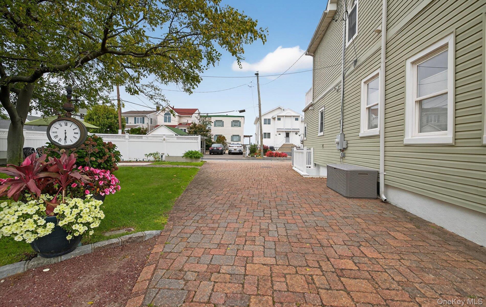 409 Bayville Avenue, Bayville, NY 11709