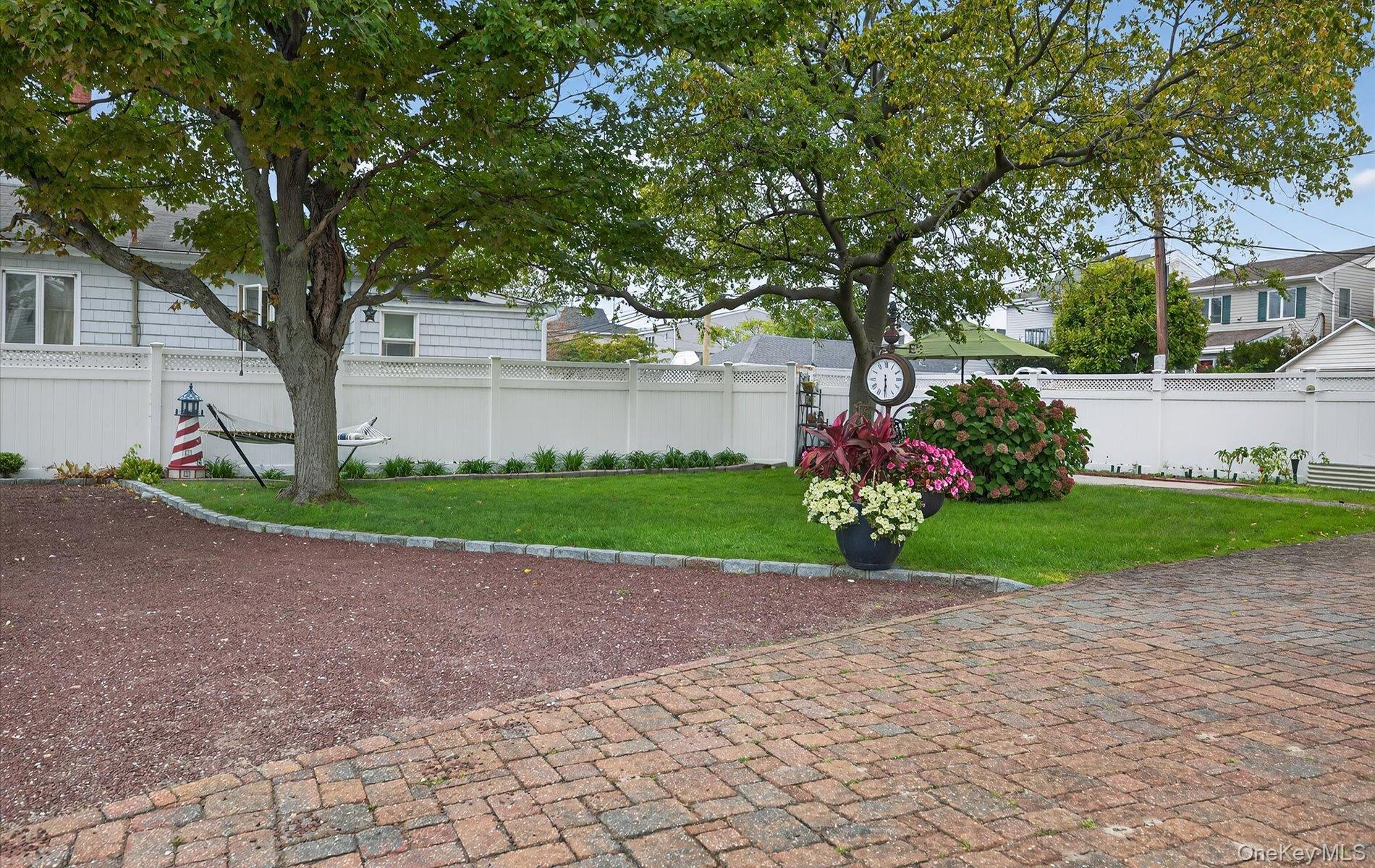 409 Bayville Avenue, Bayville, NY 11709