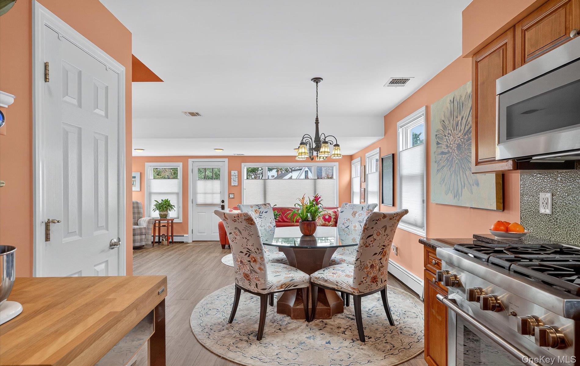 409 Bayville Avenue, Bayville, NY 11709