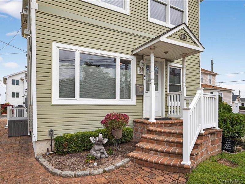 409 Bayville Avenue, Bayville, NY 11709