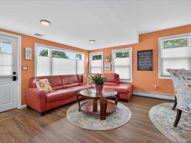 409 Bayville Avenue, Bayville, NY 11709