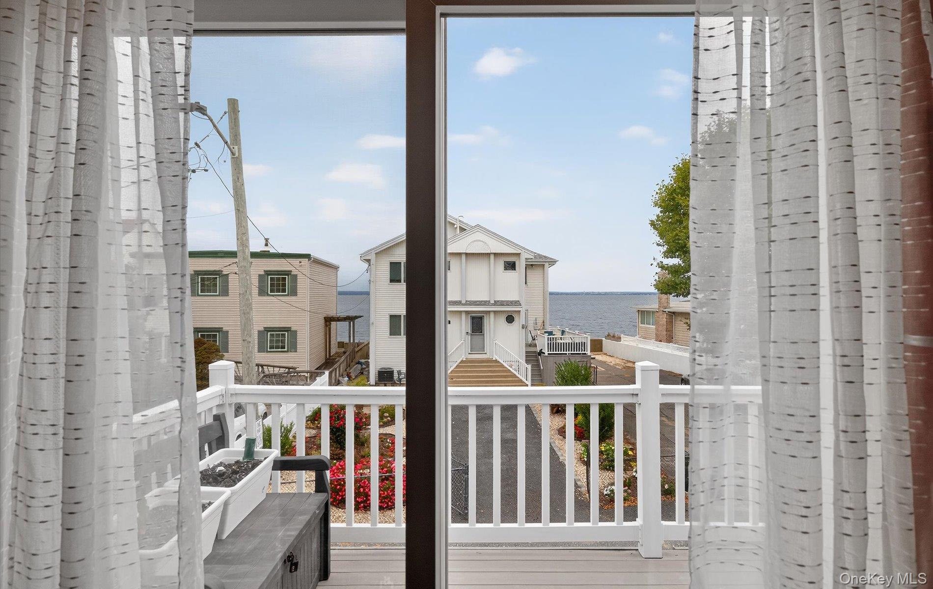 409 Bayville Avenue, Bayville, NY 11709