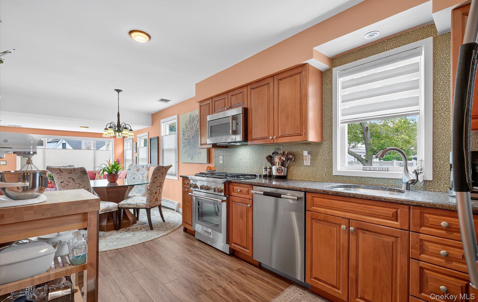 409 Bayville Avenue, Bayville, NY 11709