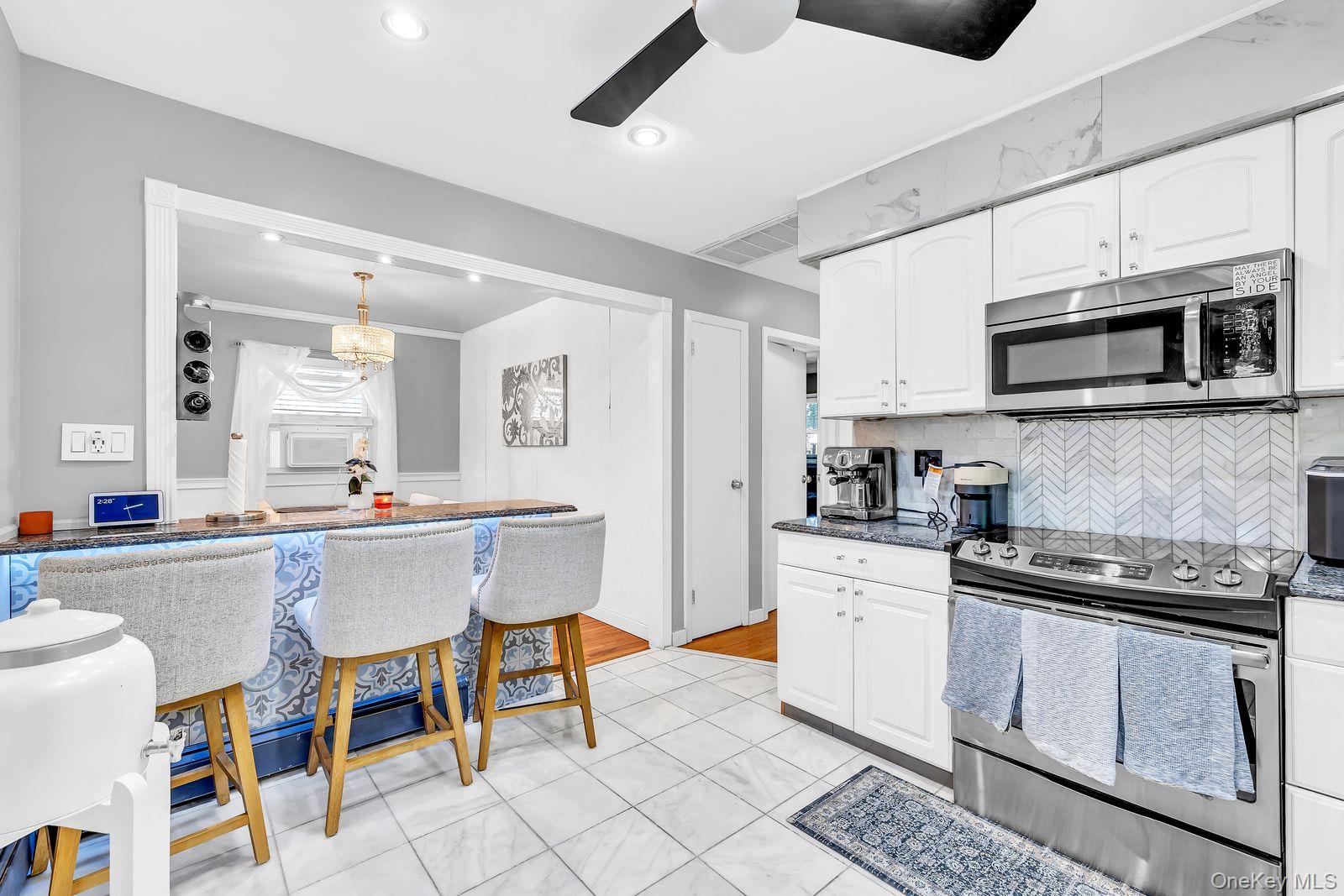 104 Broadway, Malverne, NY 11565