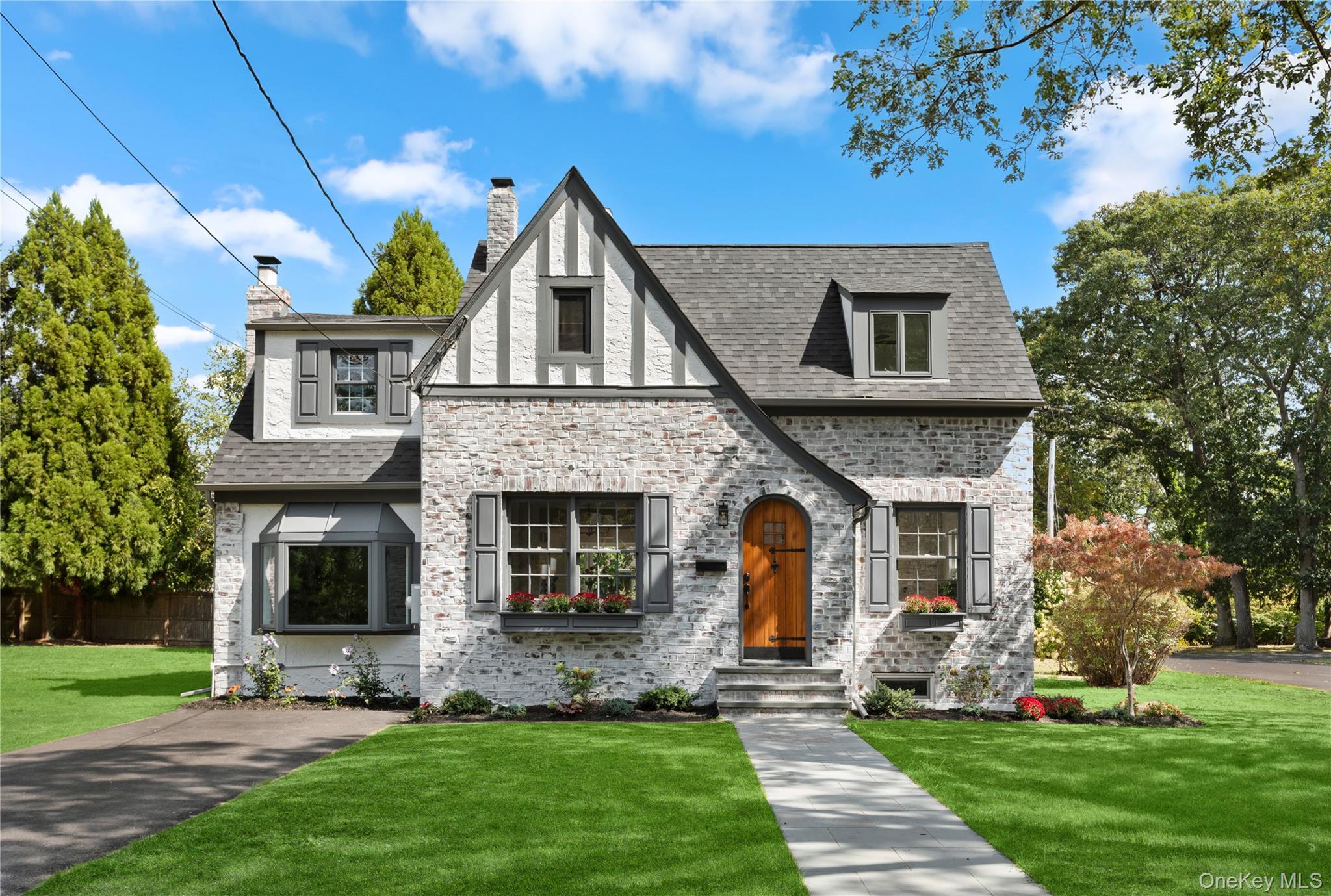 263 Fairview Avenue, Bayport, NY 11705