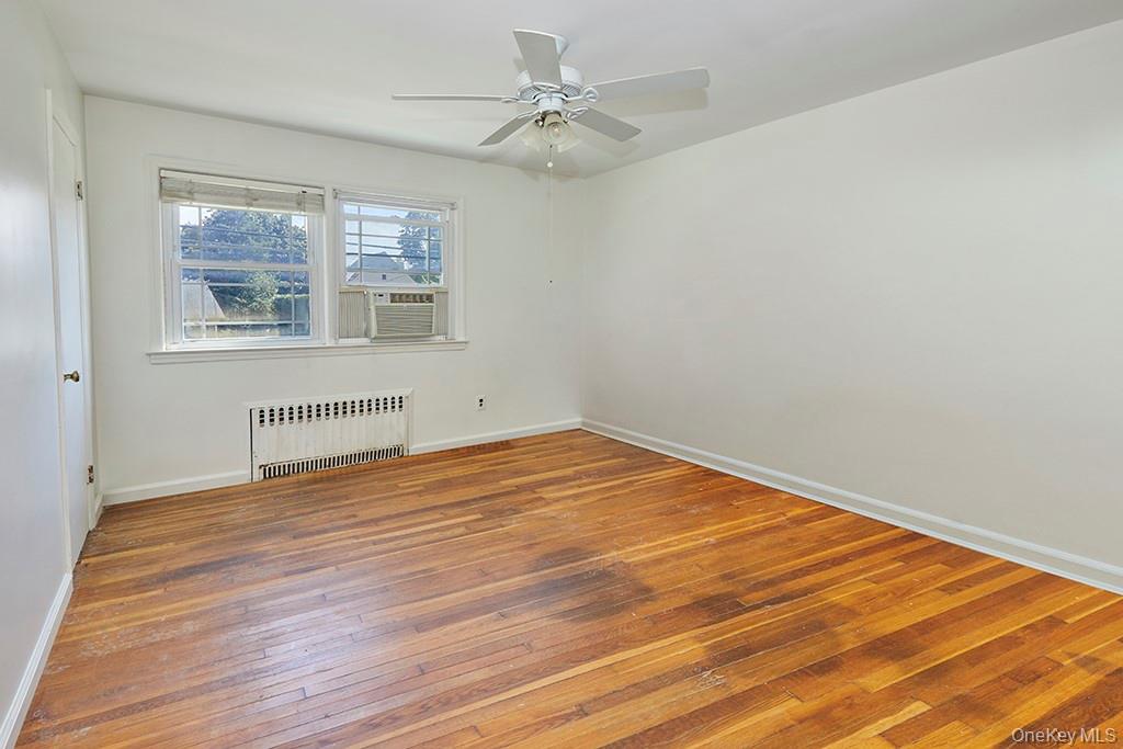 59 Bayview Place, Staten Island, NY 10304