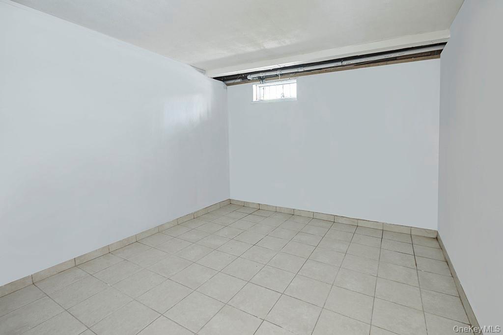 59 Bayview Place, Staten Island, NY 10304