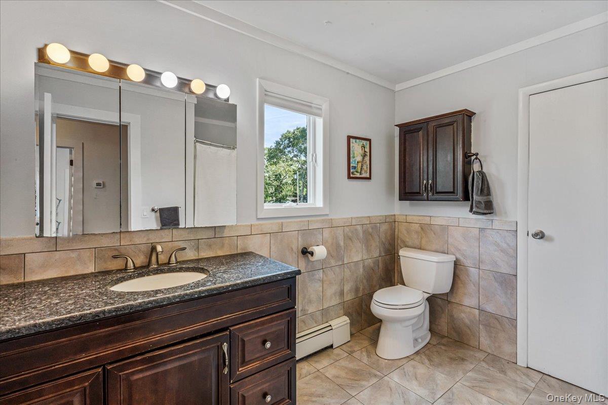 22 Howell Place, Speonk, NY 11972