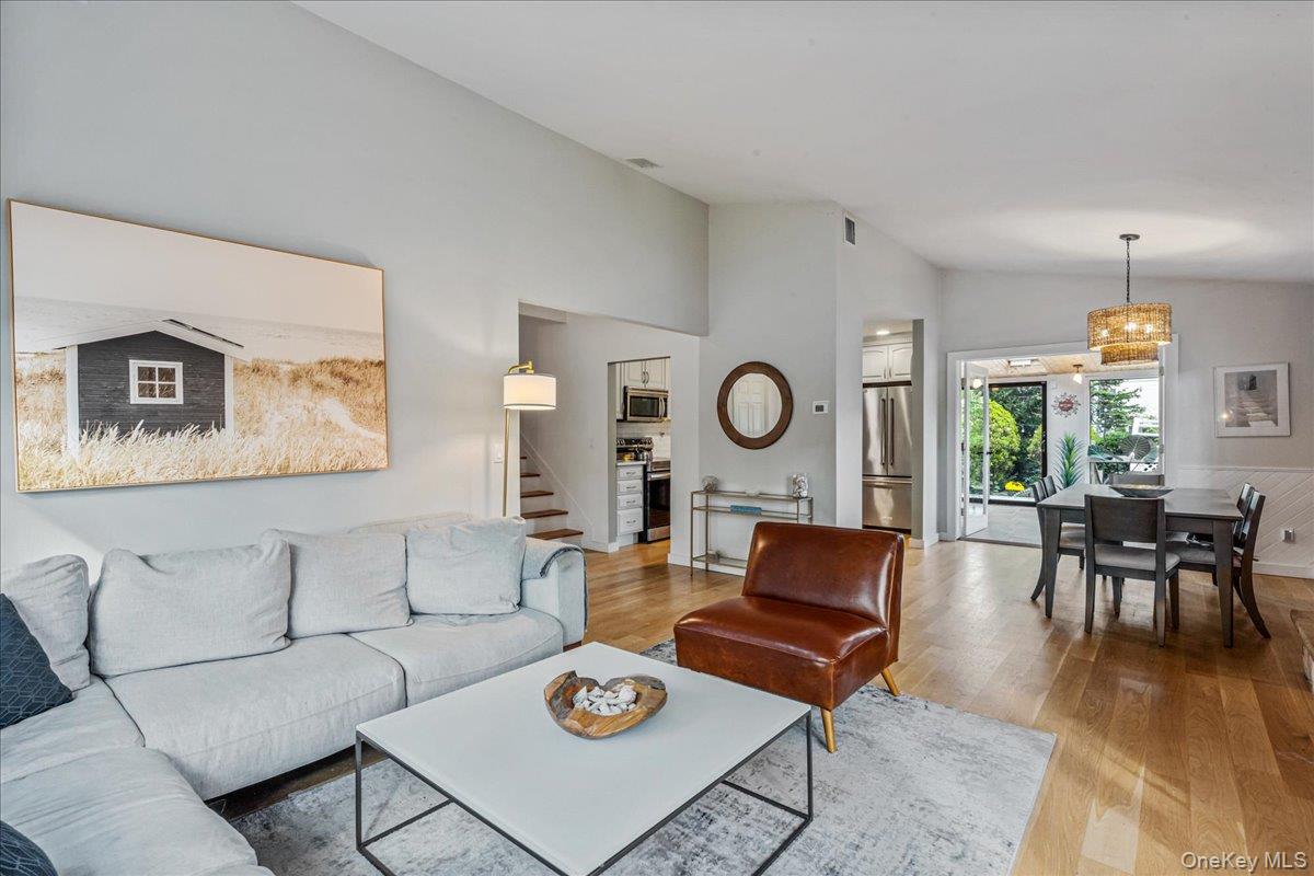 22 Howell Place, Speonk, NY 11972