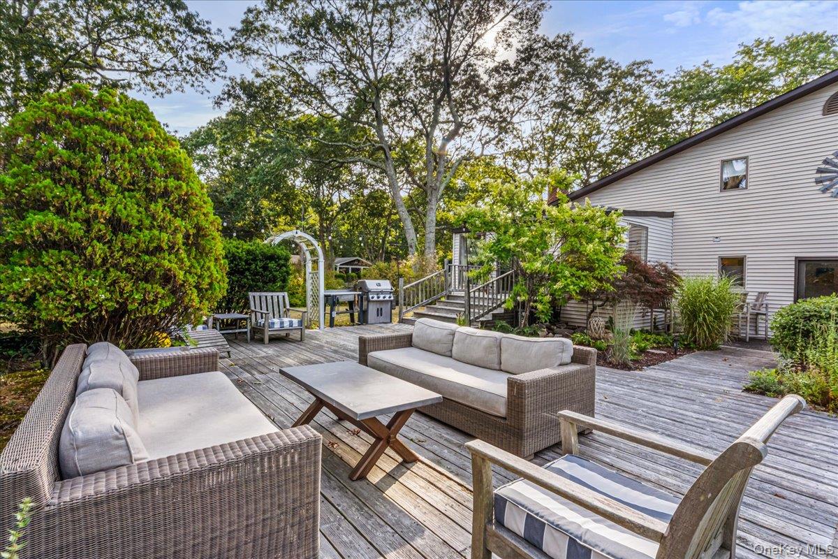 22 Howell Place, Speonk, NY 11972