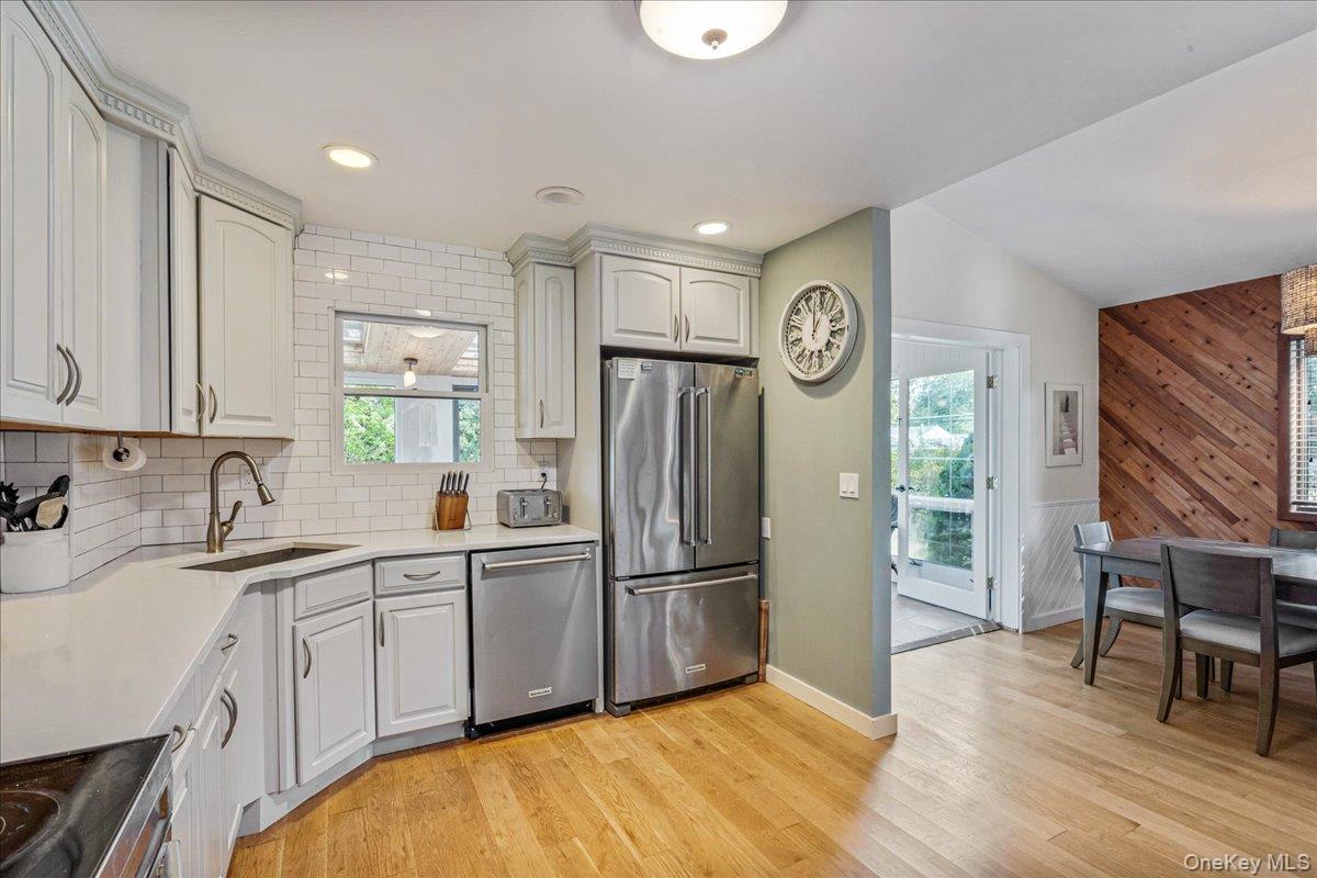 22 Howell Place, Speonk, NY 11972