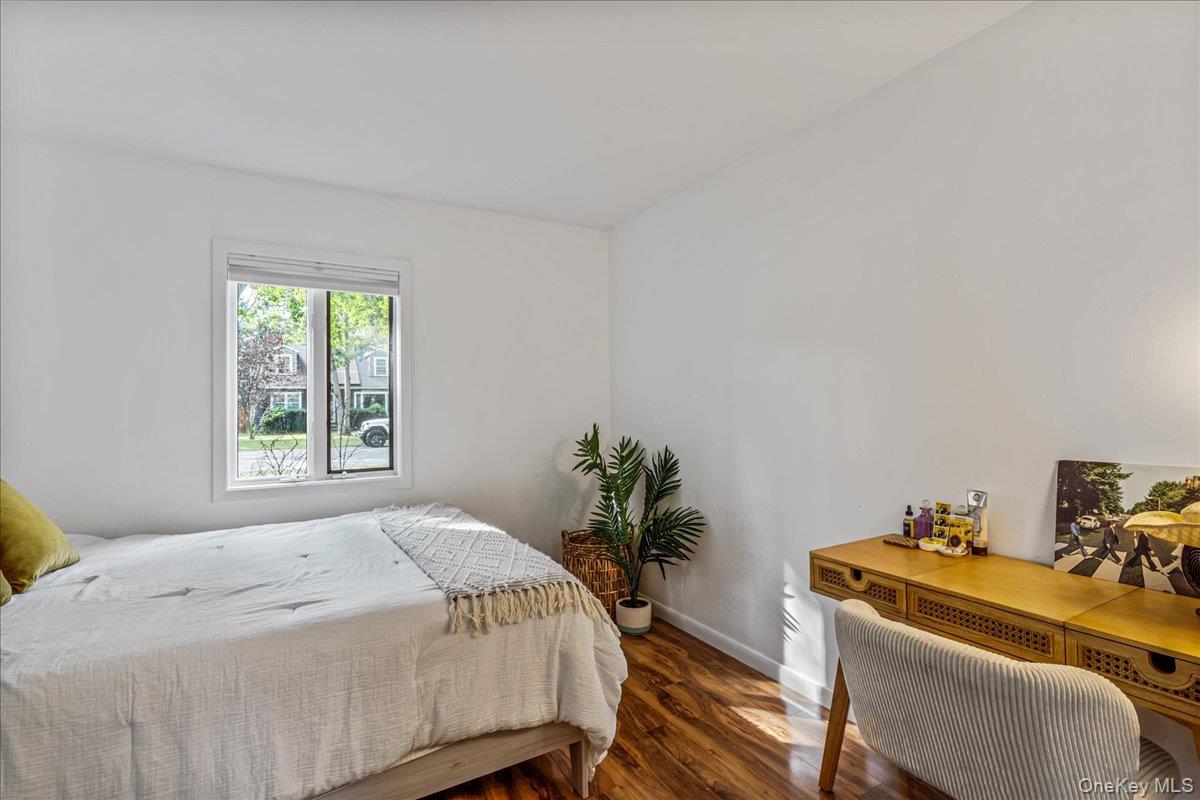 22 Howell Place, Speonk, NY 11972