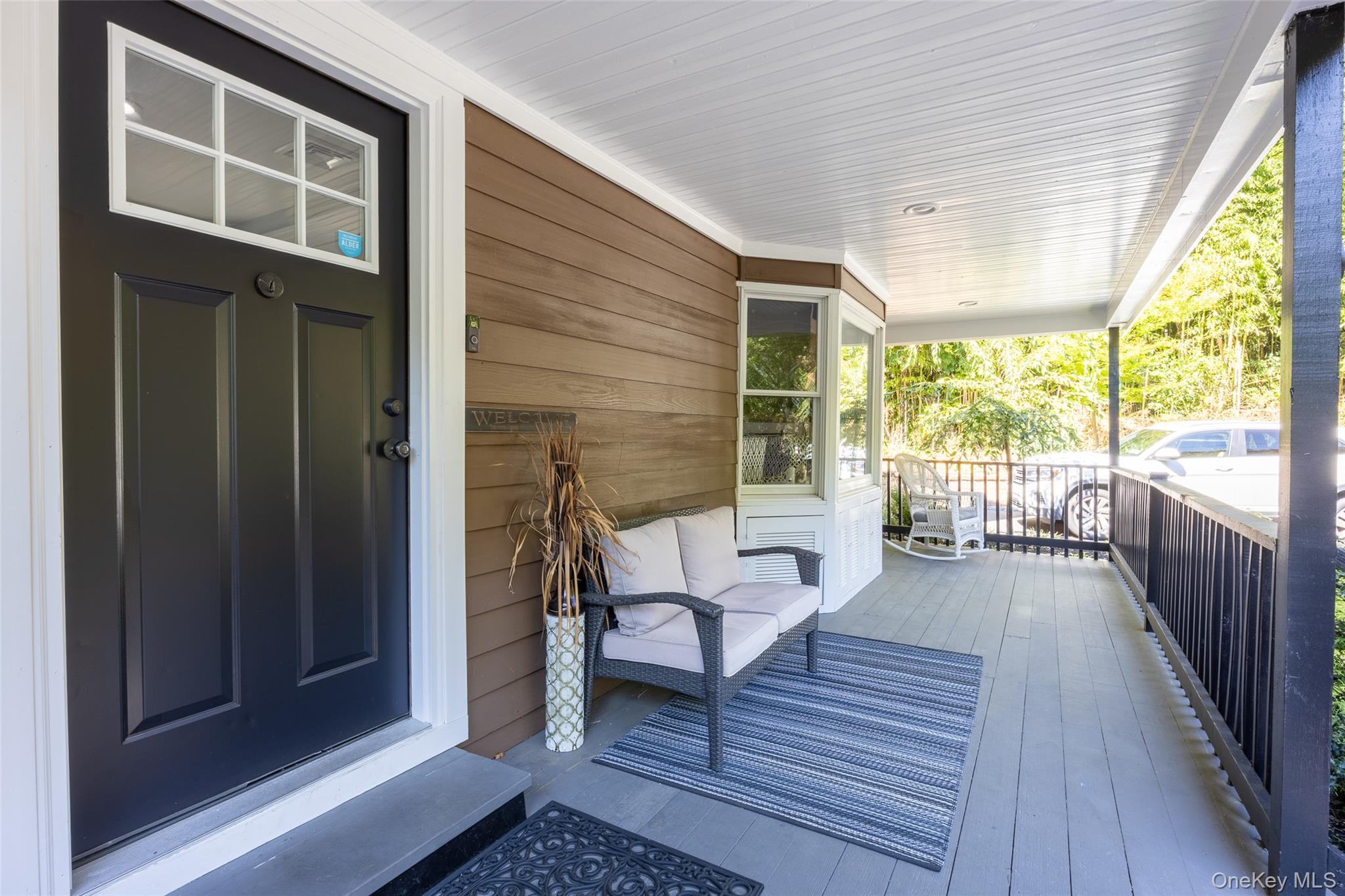 6 Edgewood Avenue, Port Jefferson, NY 11777