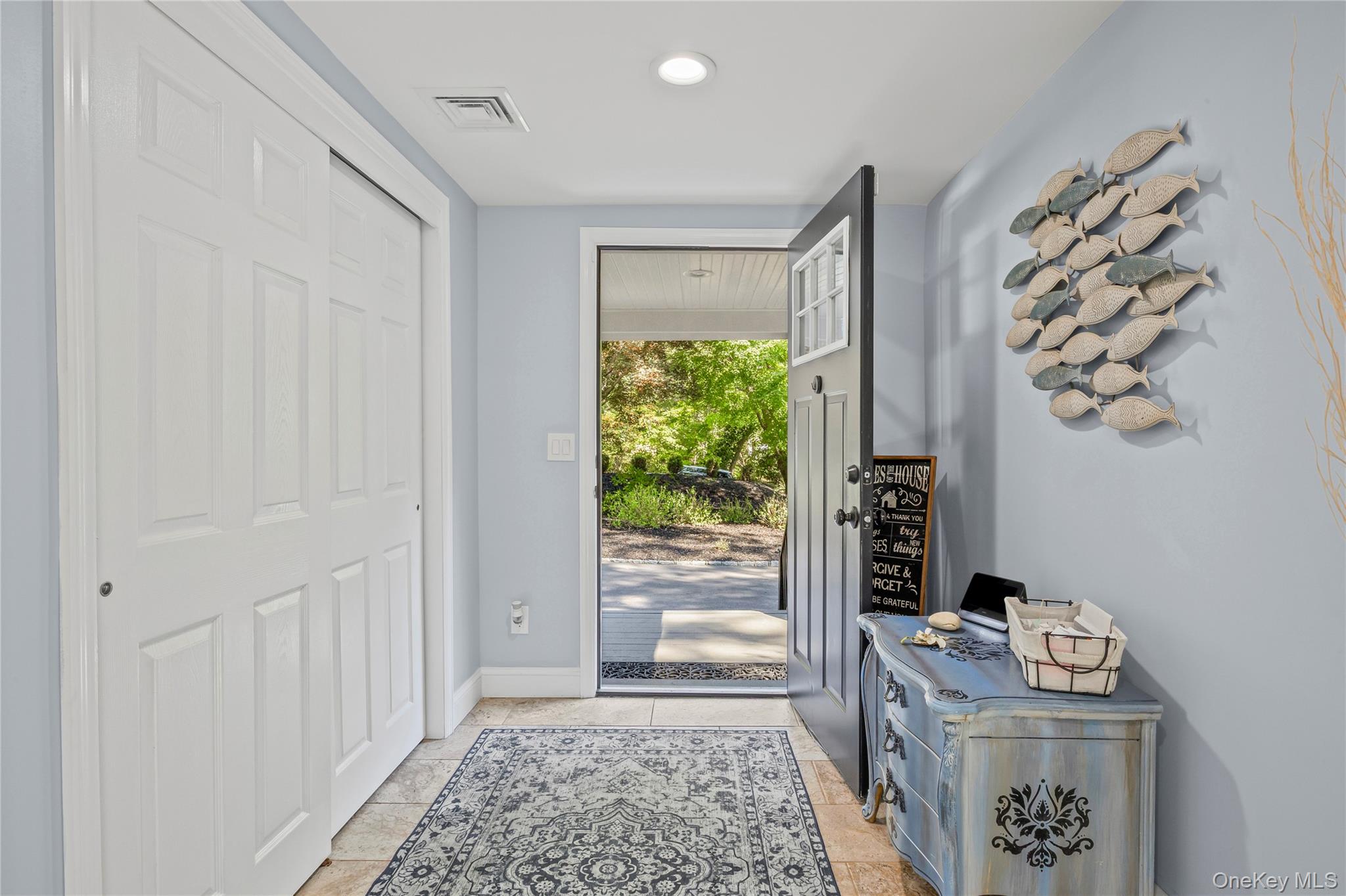 6 Edgewood Avenue, Port Jefferson, NY 11777