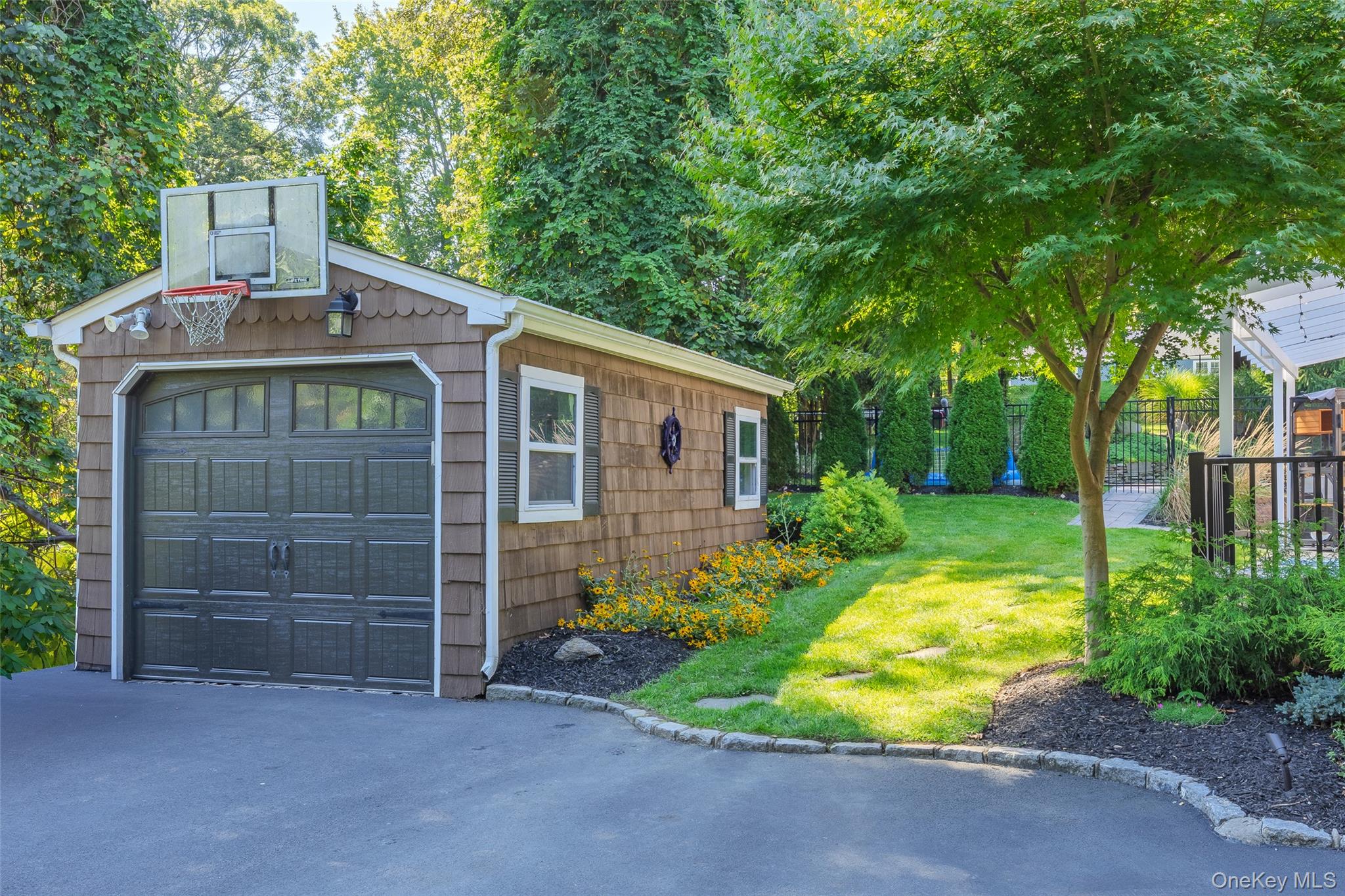 6 Edgewood Avenue, Port Jefferson, NY 11777