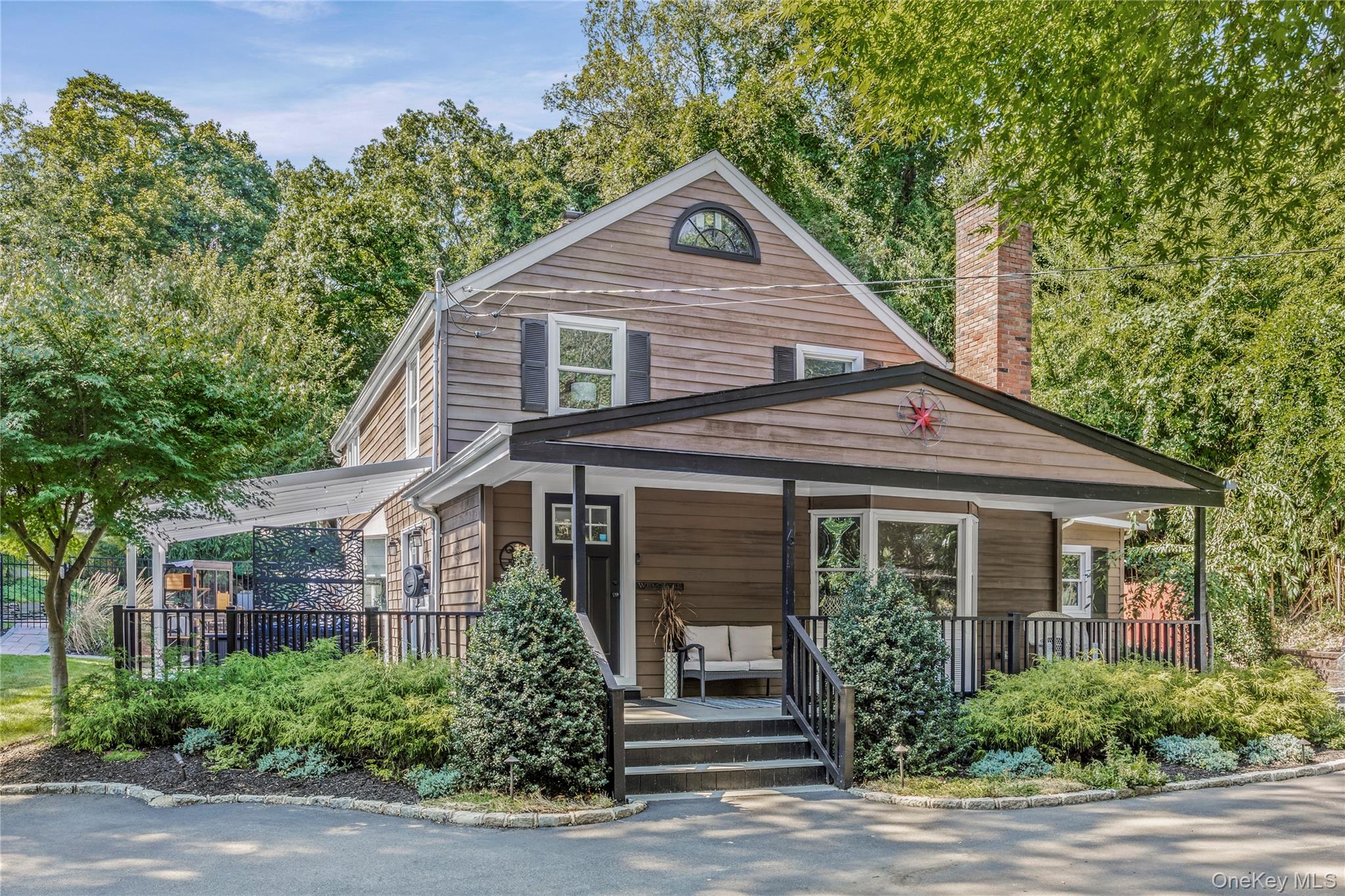 6 Edgewood Avenue, Port Jefferson, NY 11777