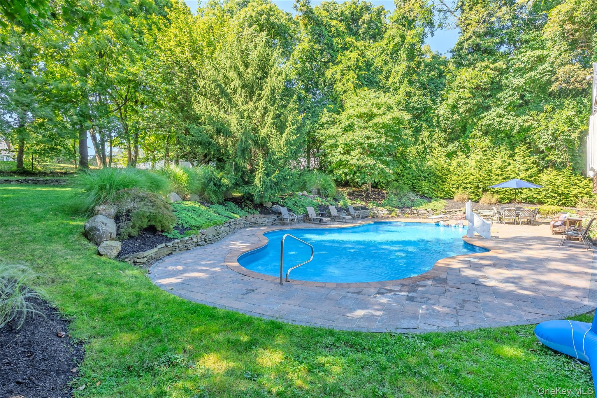 6 Edgewood Avenue, Port Jefferson, NY 11777