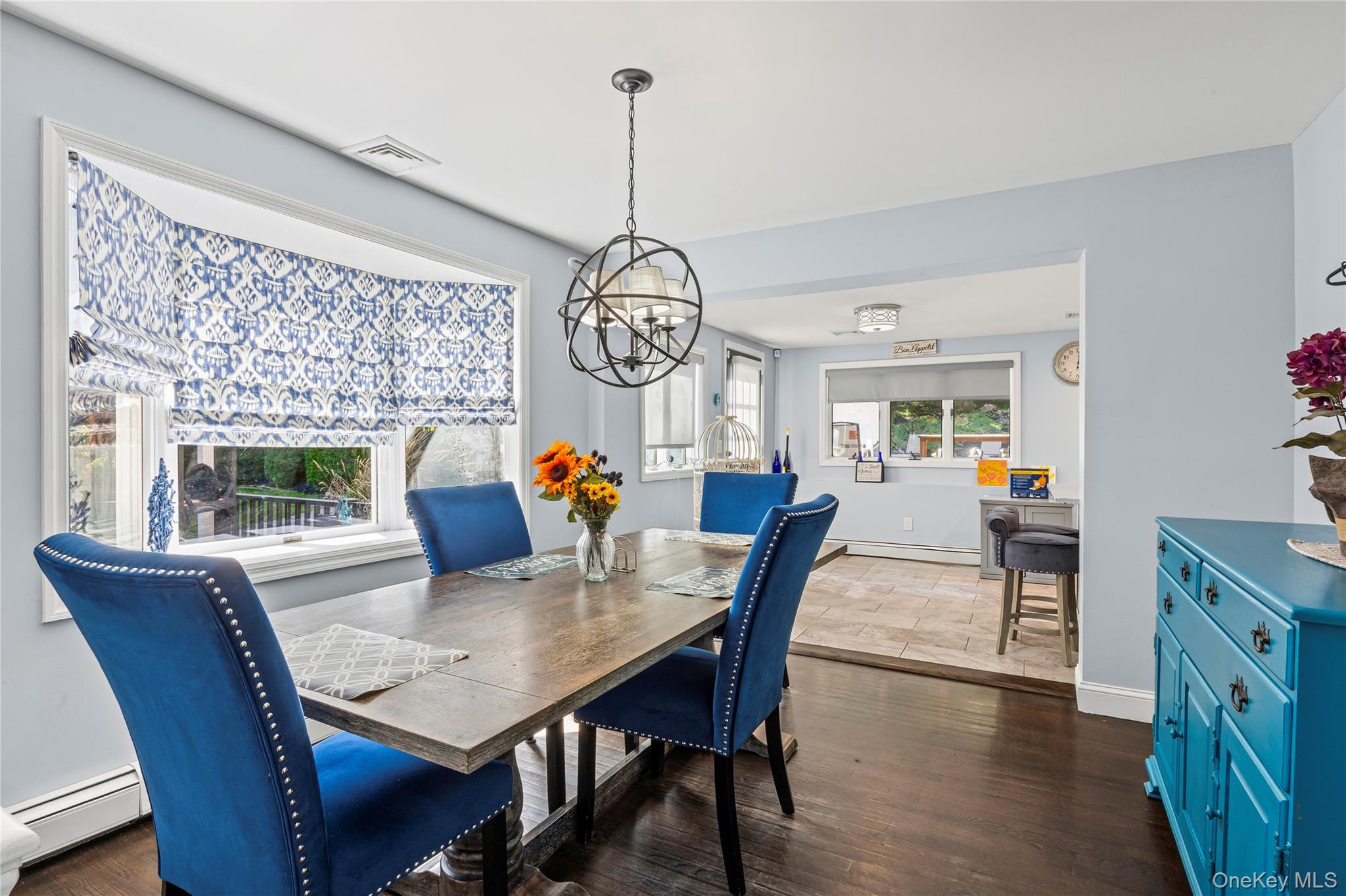 6 Edgewood Avenue, Port Jefferson, NY 11777