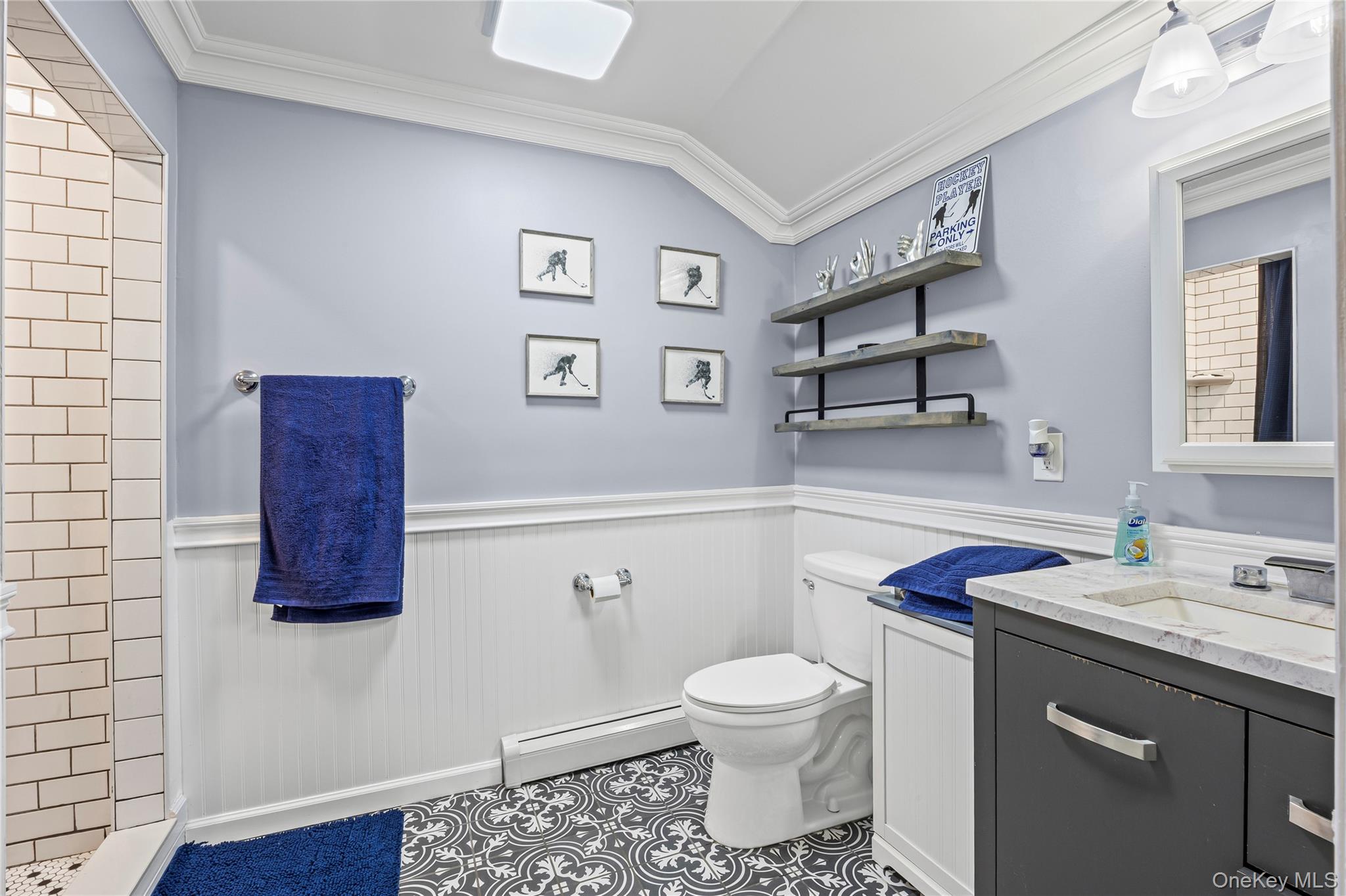 6 Edgewood Avenue, Port Jefferson, NY 11777