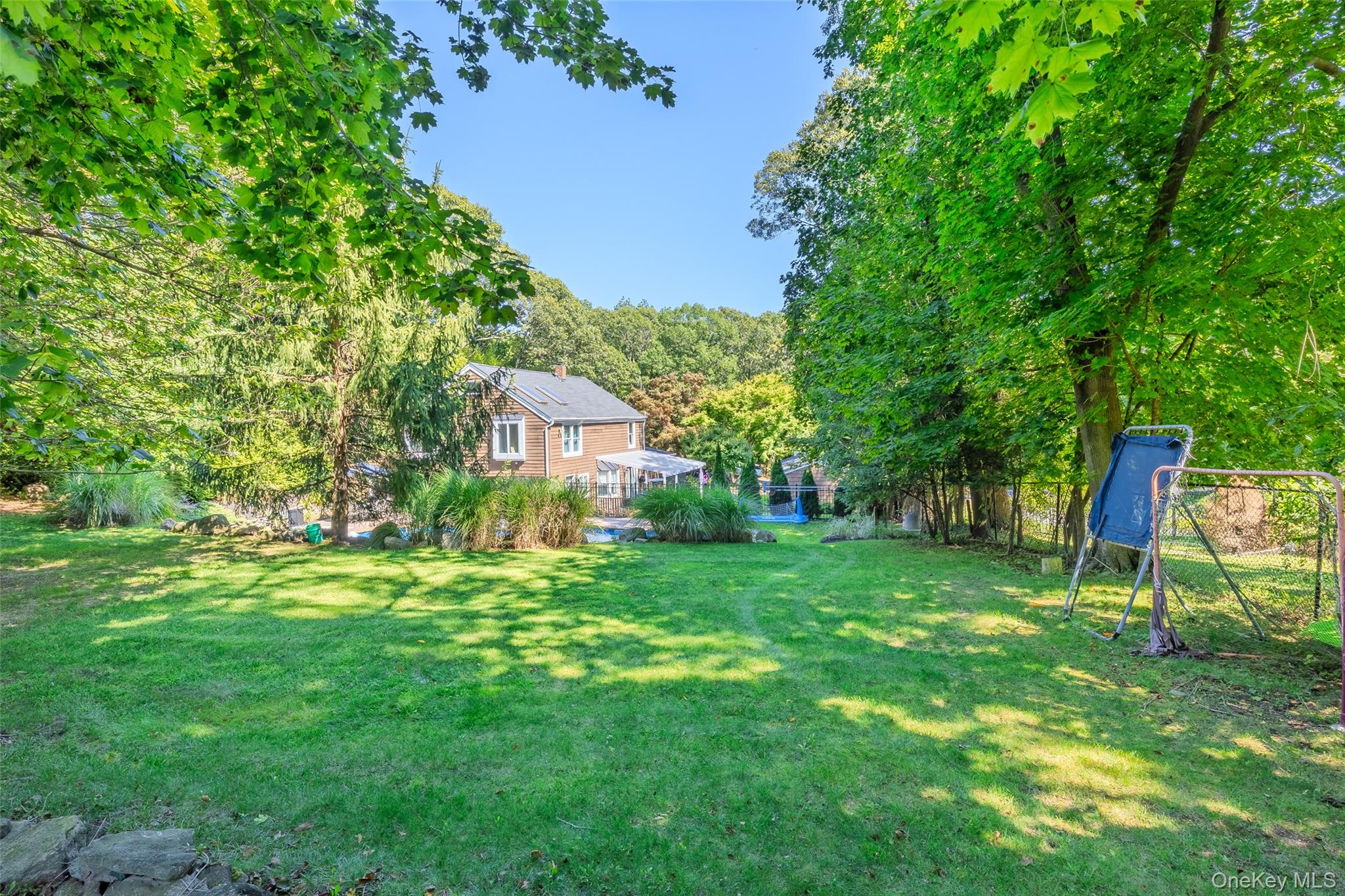 6 Edgewood Avenue, Port Jefferson, NY 11777