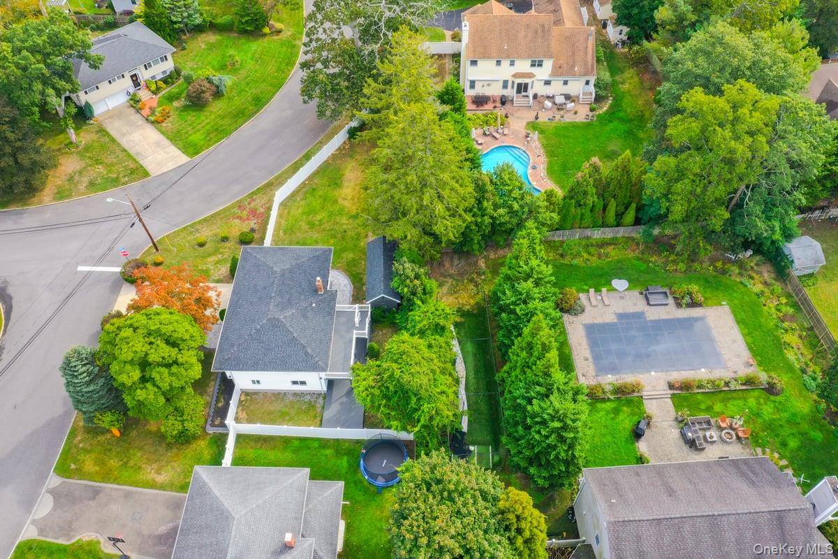 22 Brian Drive, East Islip, NY 11730