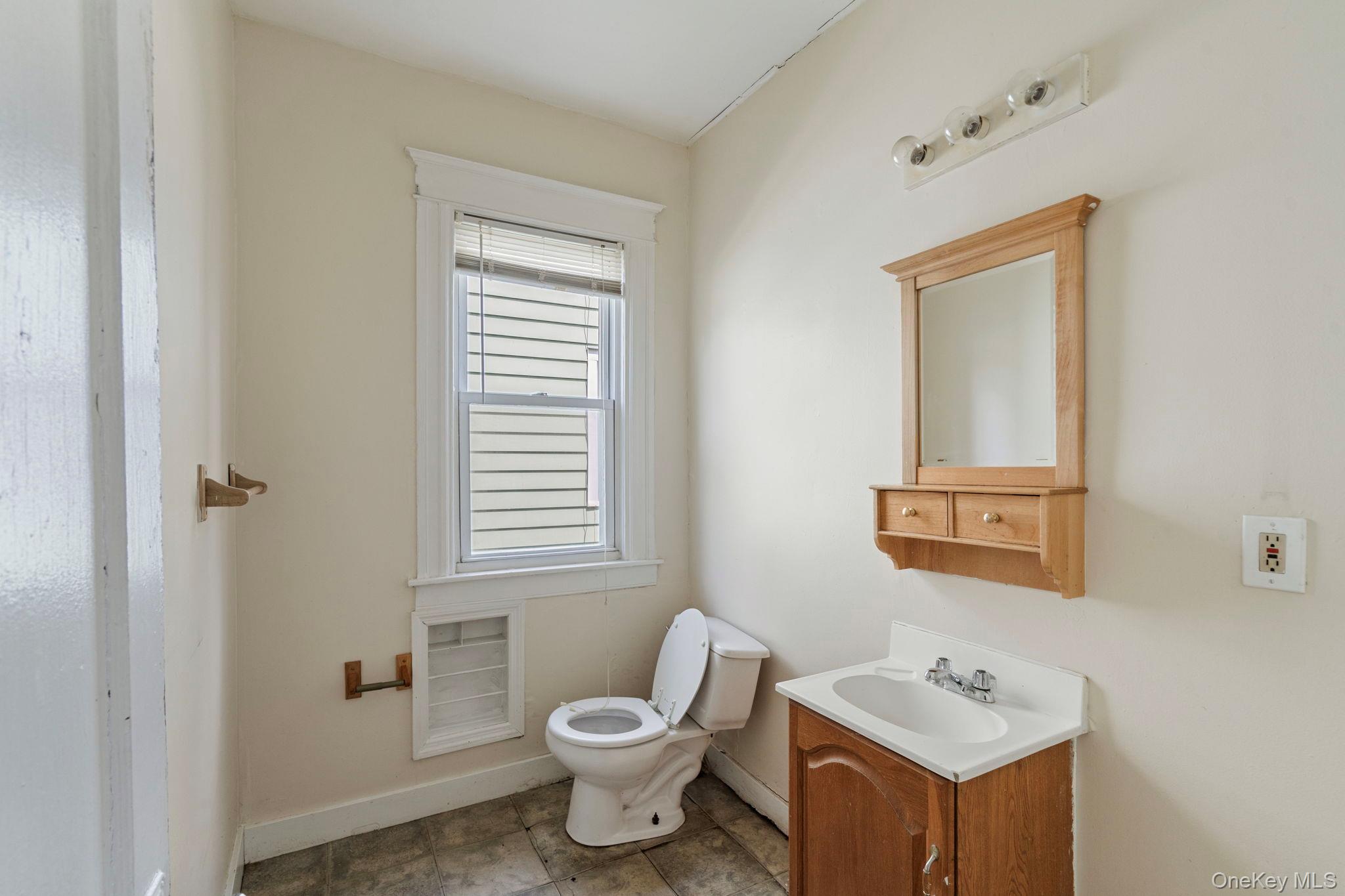 16 Eastman Terrace, Poughkeepsie, NY 12601