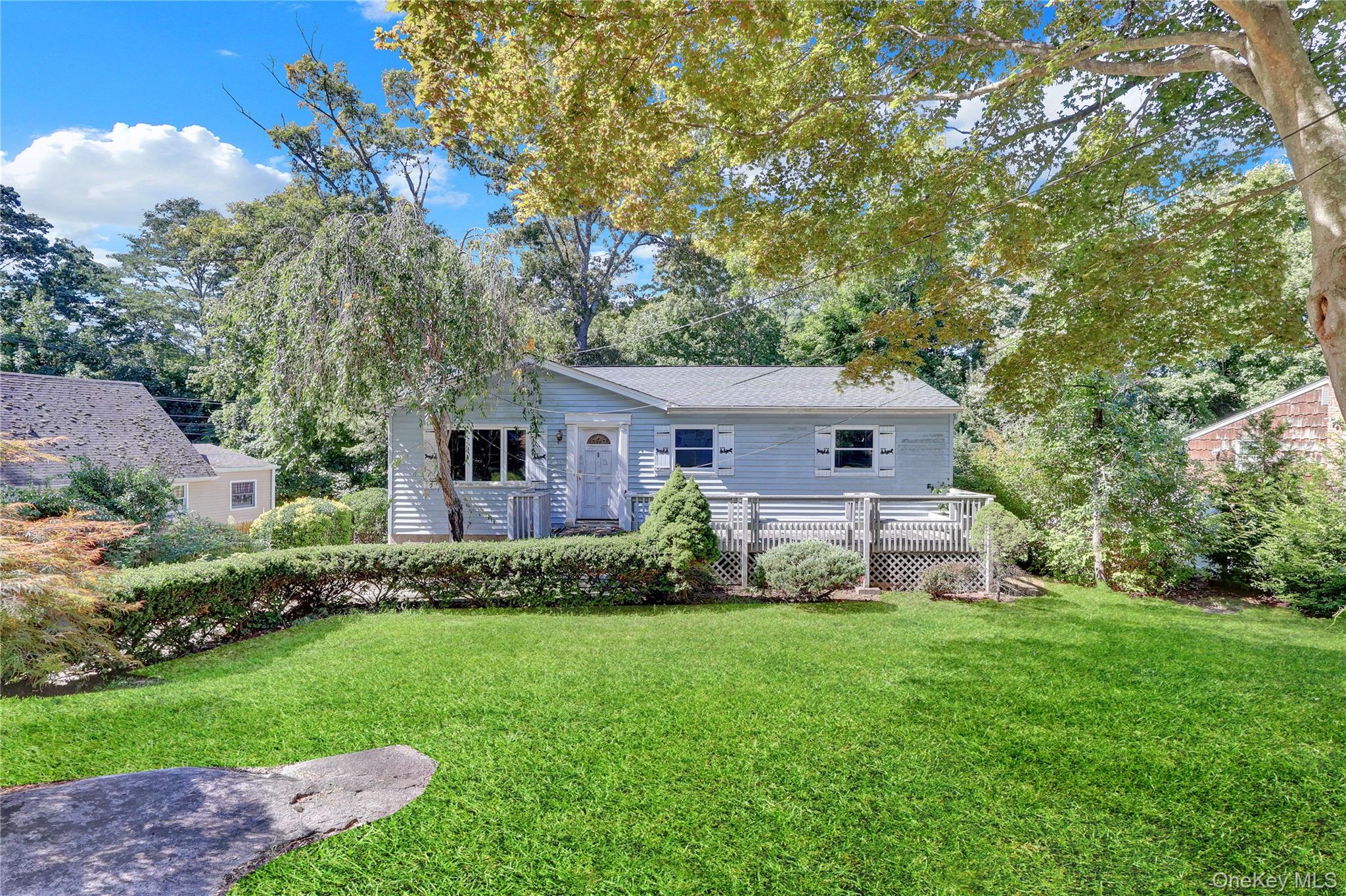 6 Palm Road, Rocky Point, NY 11778