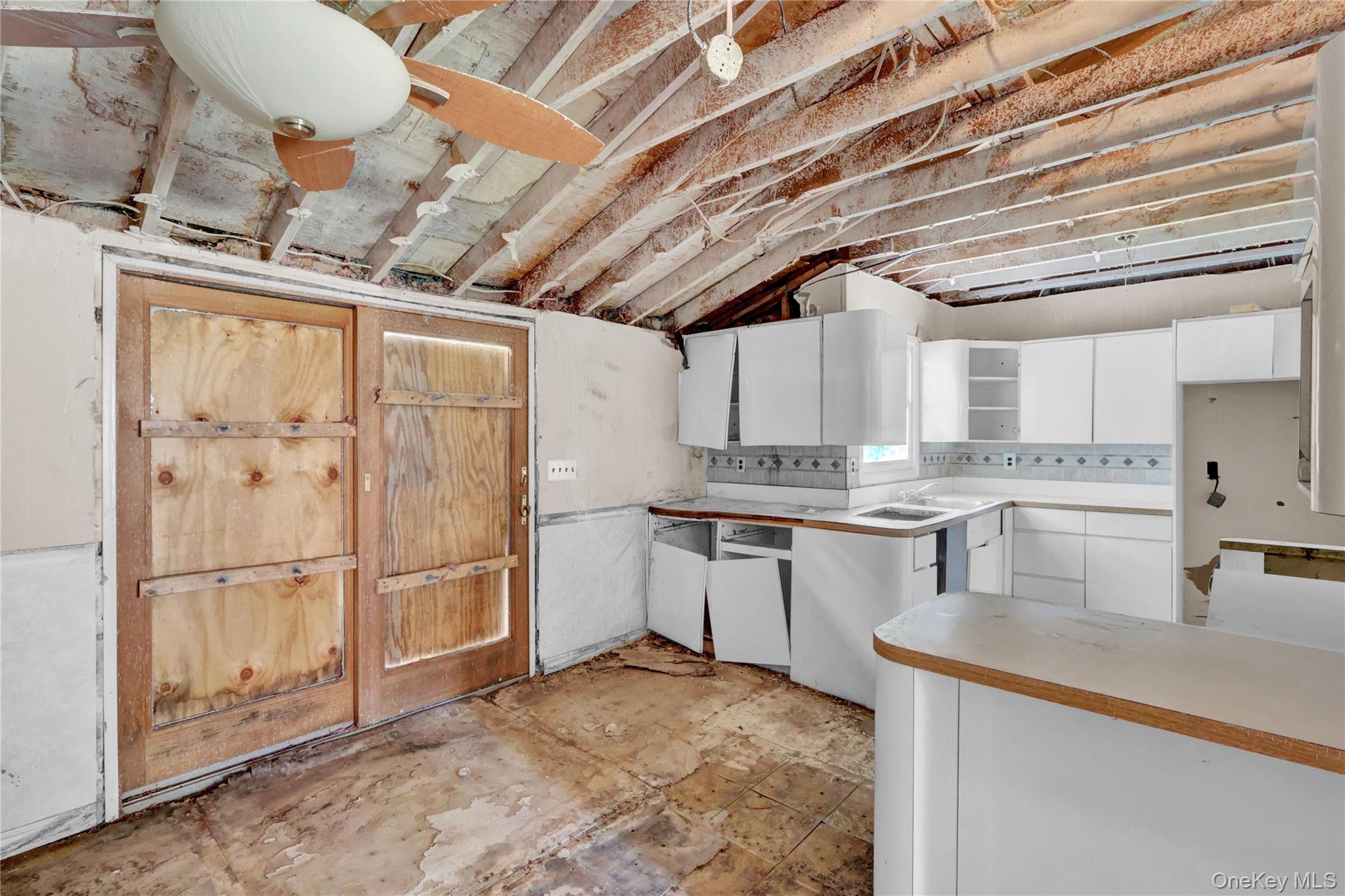 6 Palm Road, Rocky Point, NY 11778