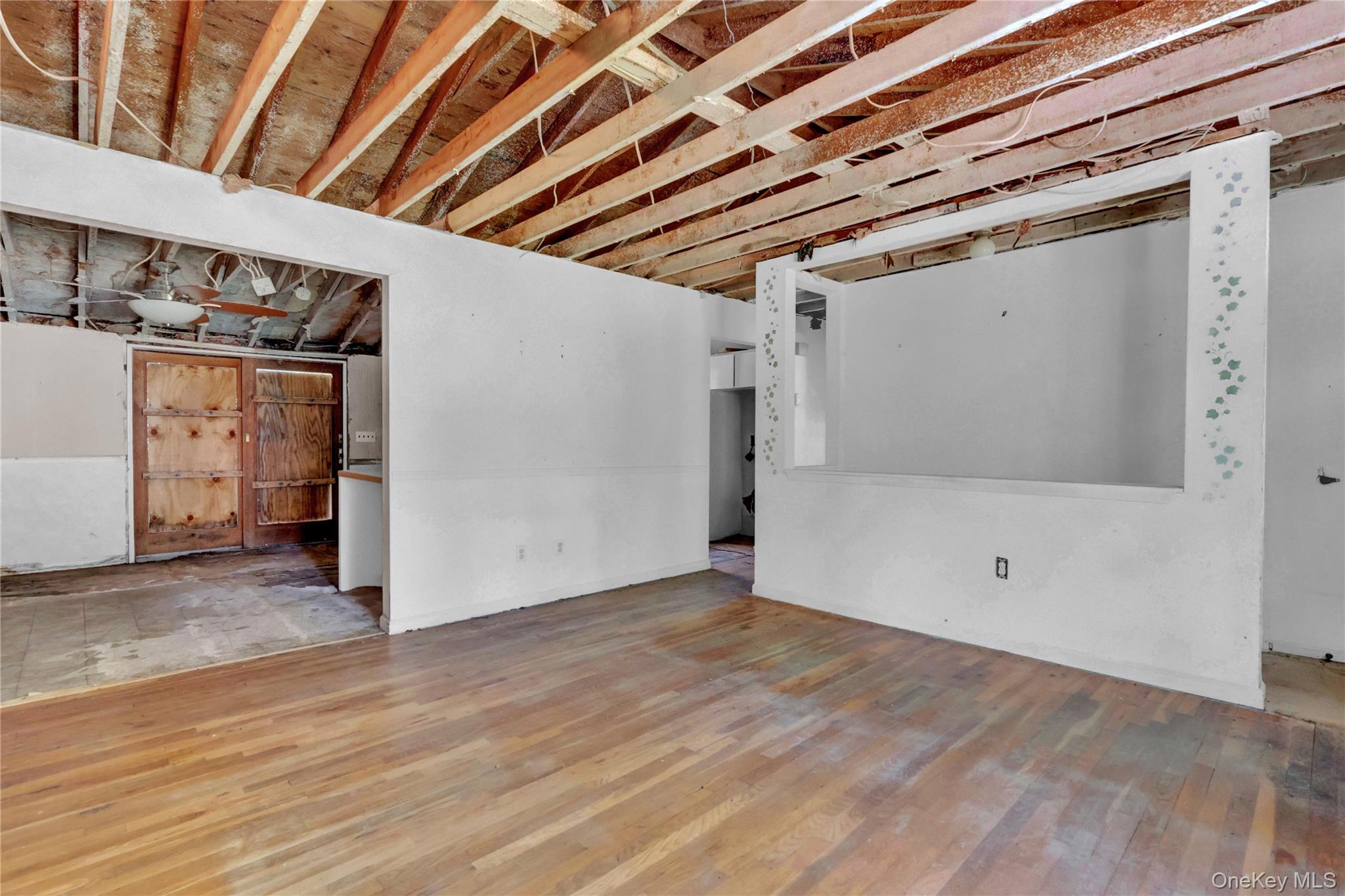 6 Palm Road, Rocky Point, NY 11778