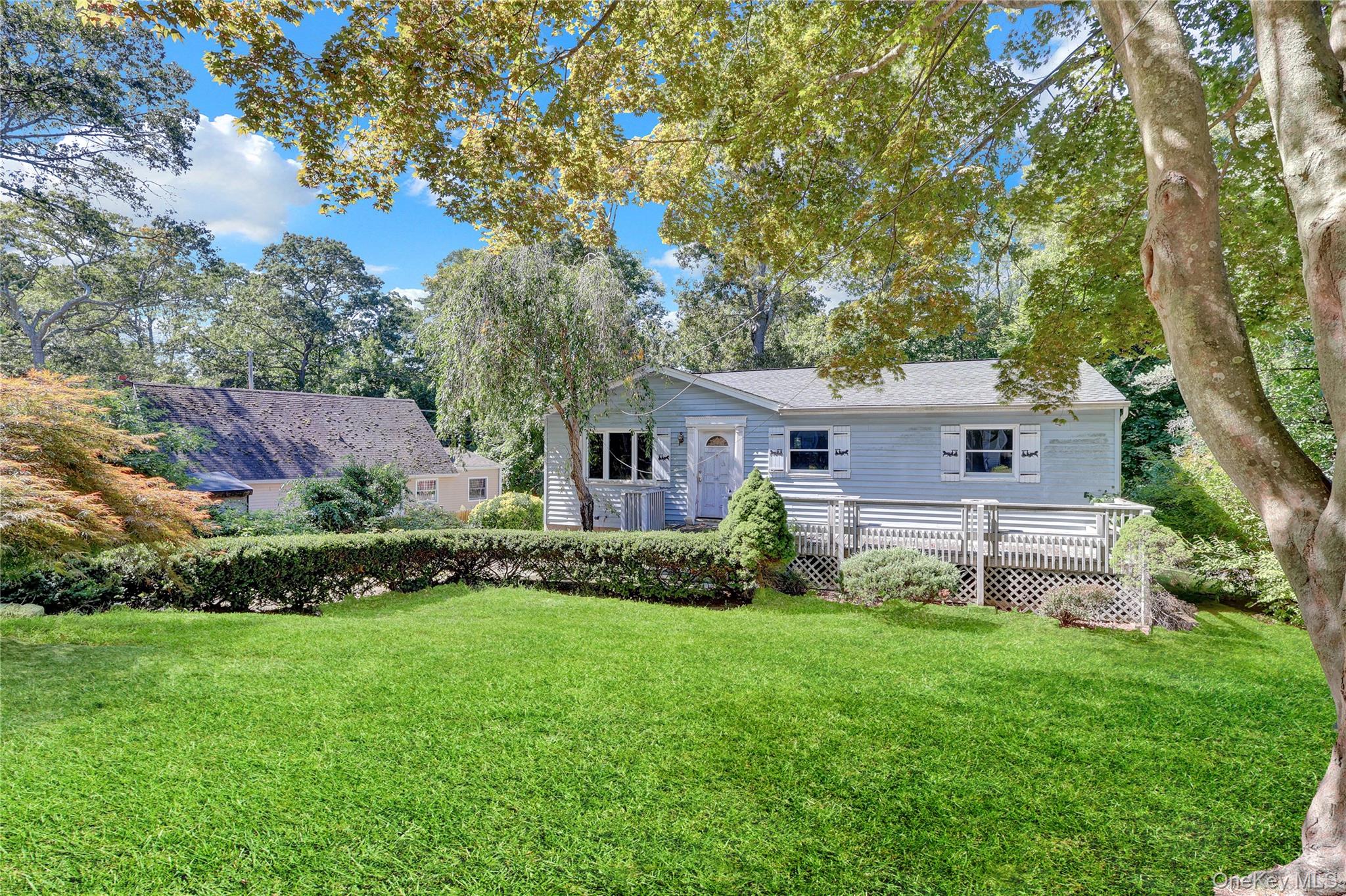6 Palm Road, Rocky Point, NY 11778