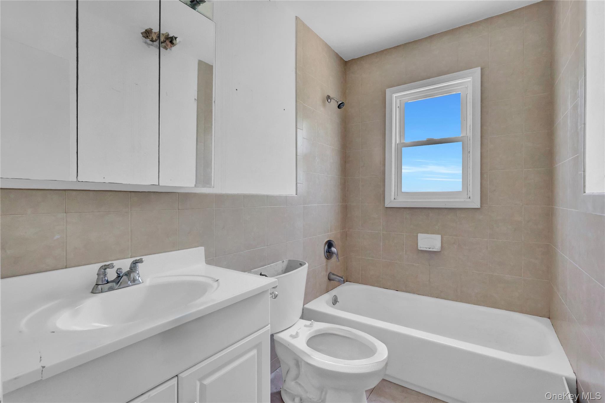 6 Palm Road, Rocky Point, NY 11778