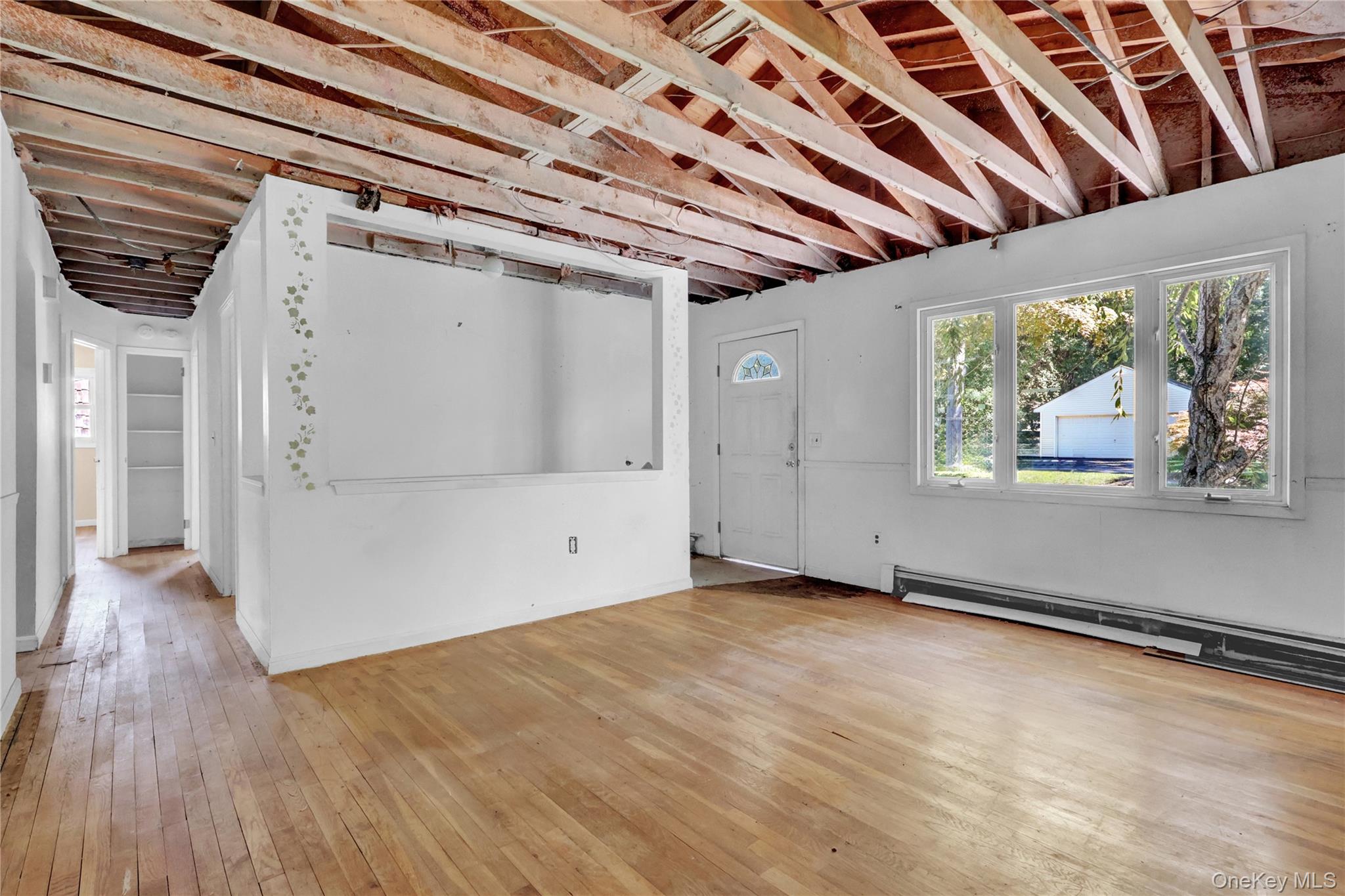 6 Palm Road, Rocky Point, NY 11778