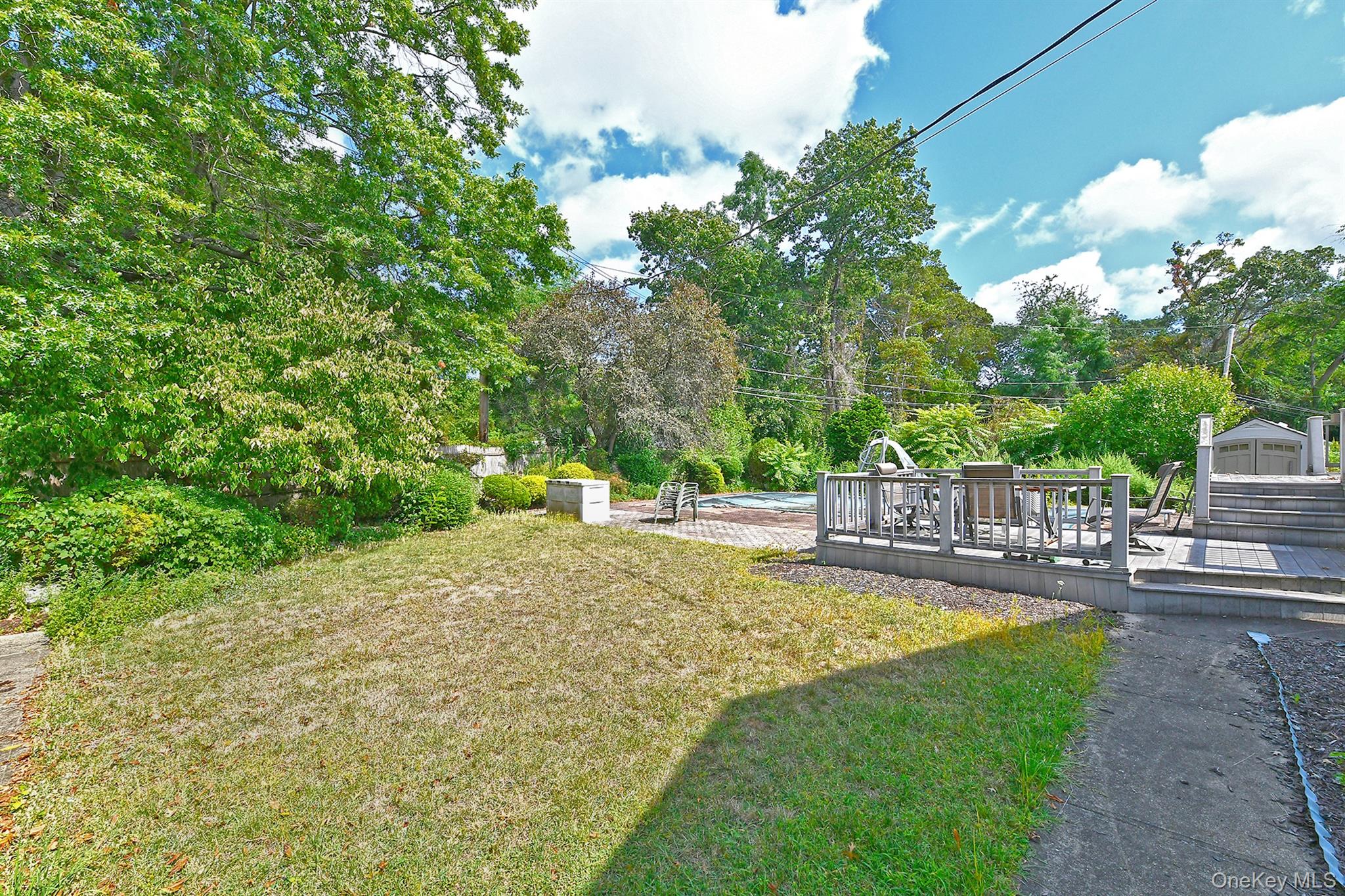 105 Roxton Road, Plainview, NY 11803