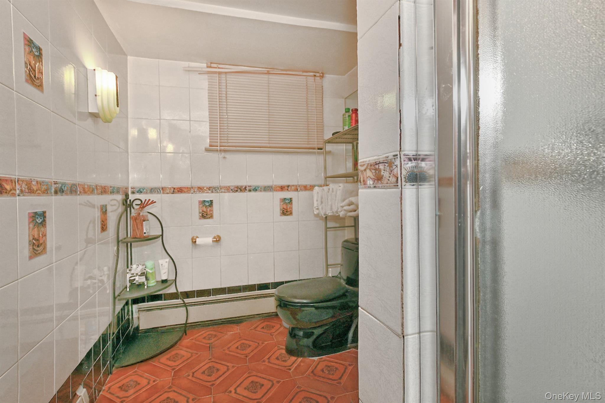 105 Roxton Road, Plainview, NY 11803