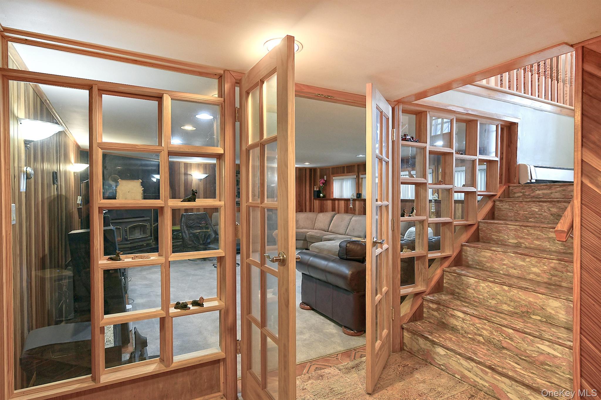 105 Roxton Road, Plainview, NY 11803