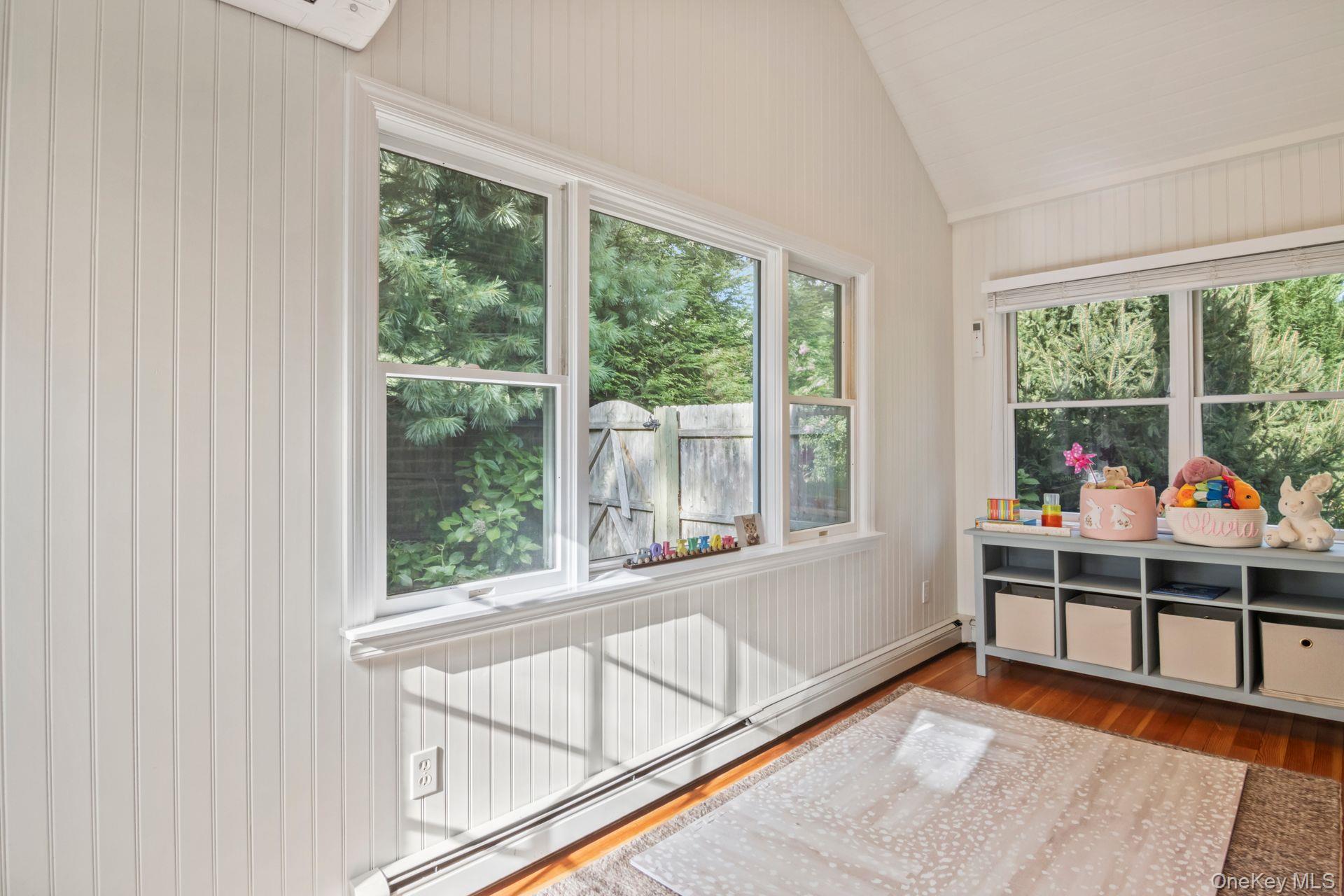 40 Quaker Path, Stony Brook, NY 11790