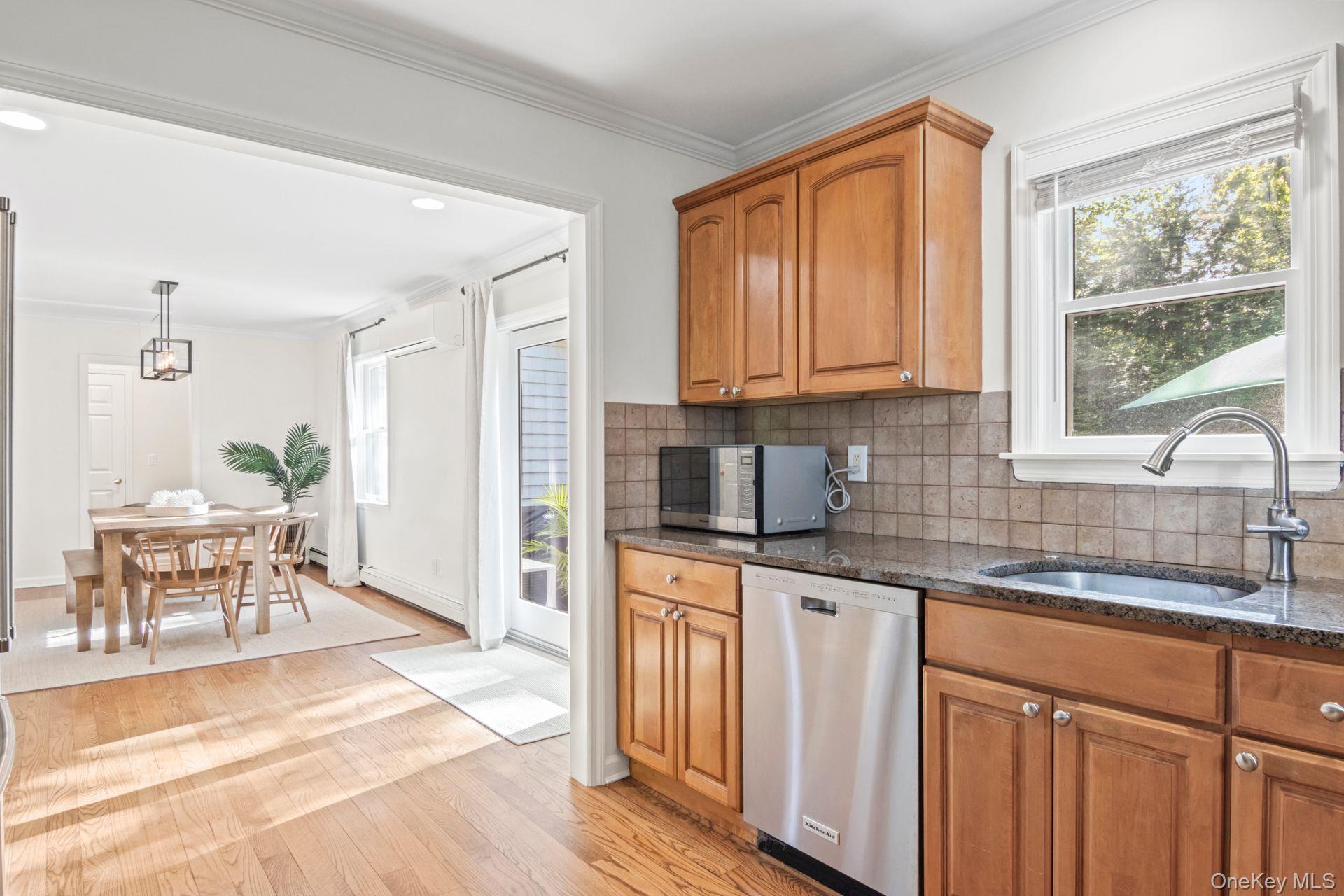 40 Quaker Path, Stony Brook, NY 11790