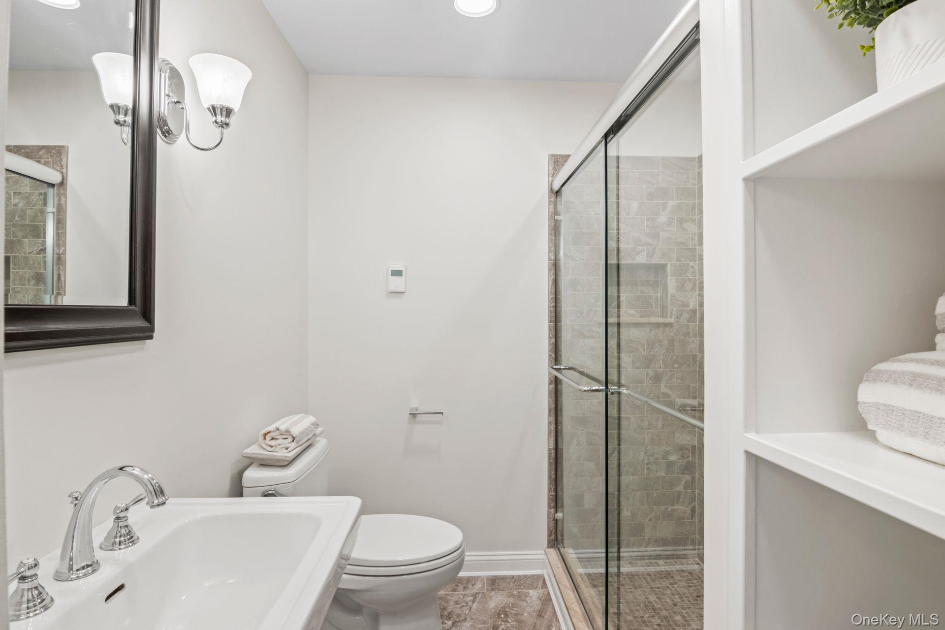 40 Quaker Path, Stony Brook, NY 11790