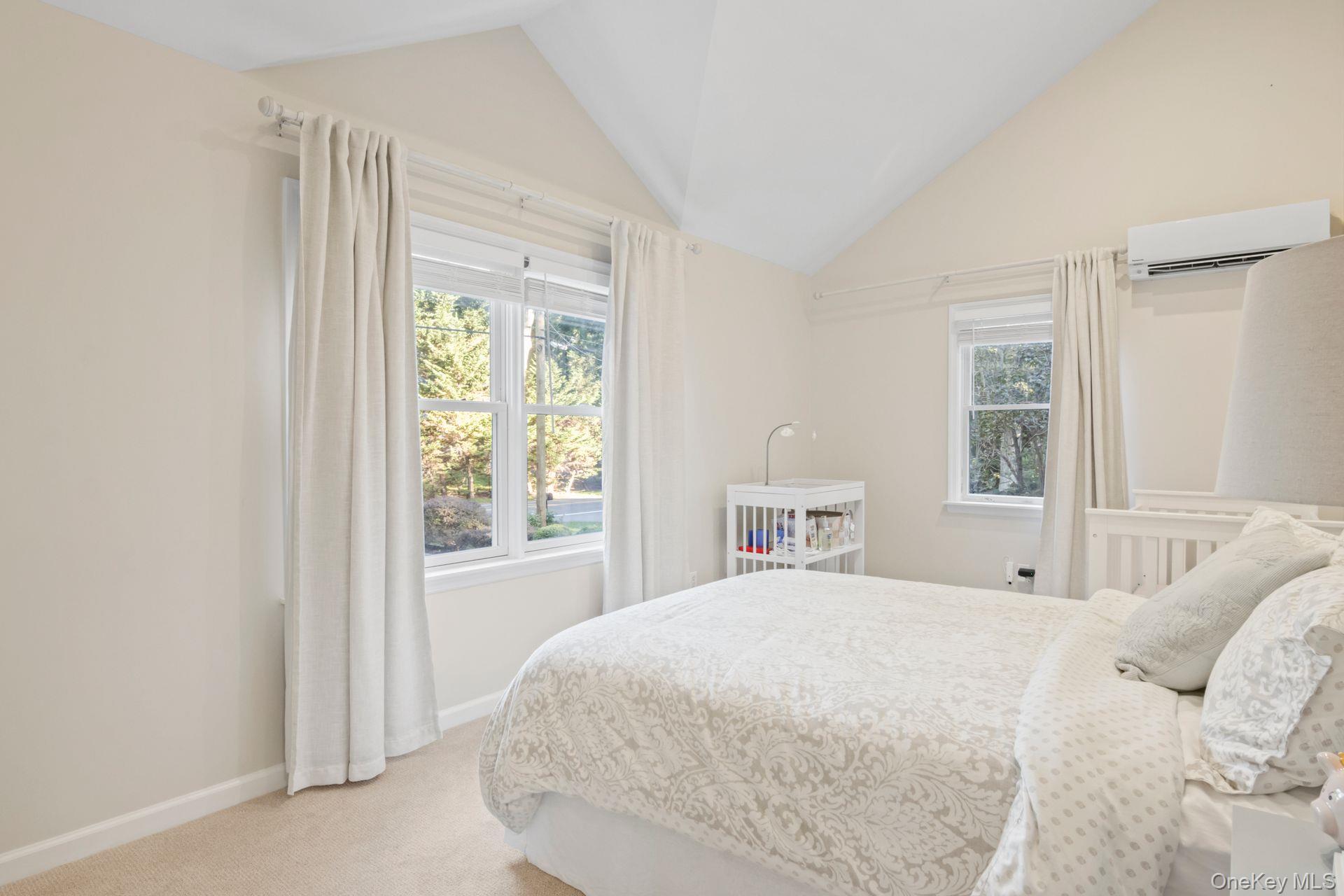 40 Quaker Path, Stony Brook, NY 11790