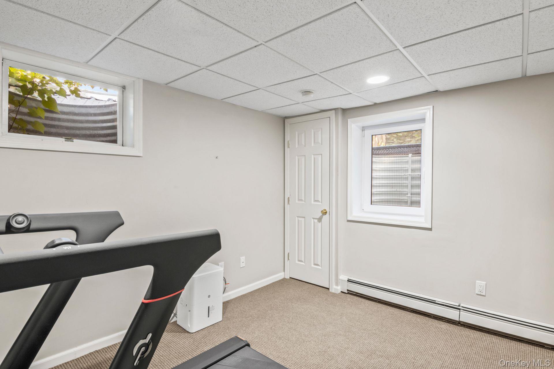 40 Quaker Path, Stony Brook, NY 11790