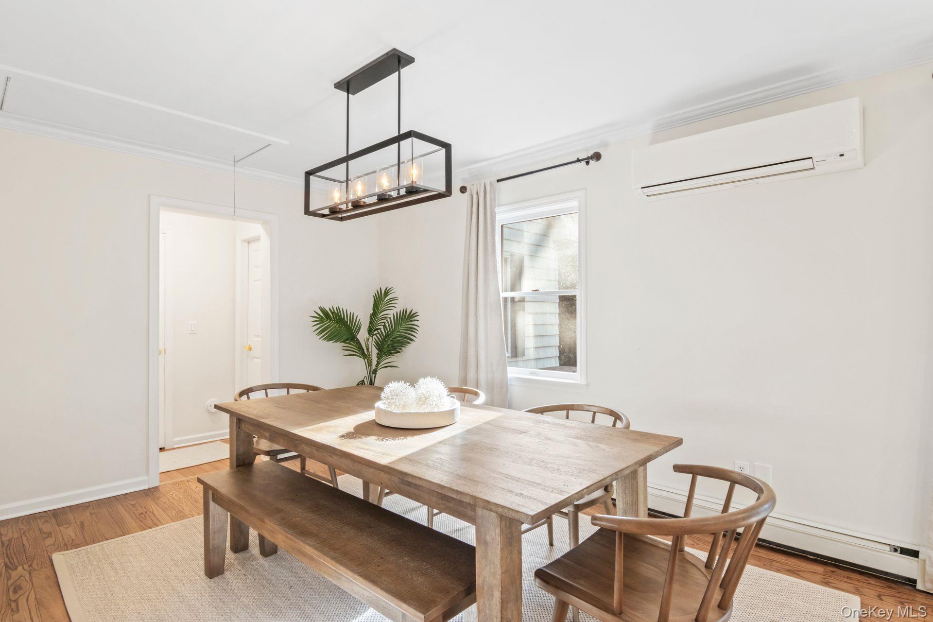 40 Quaker Path, Stony Brook, NY 11790