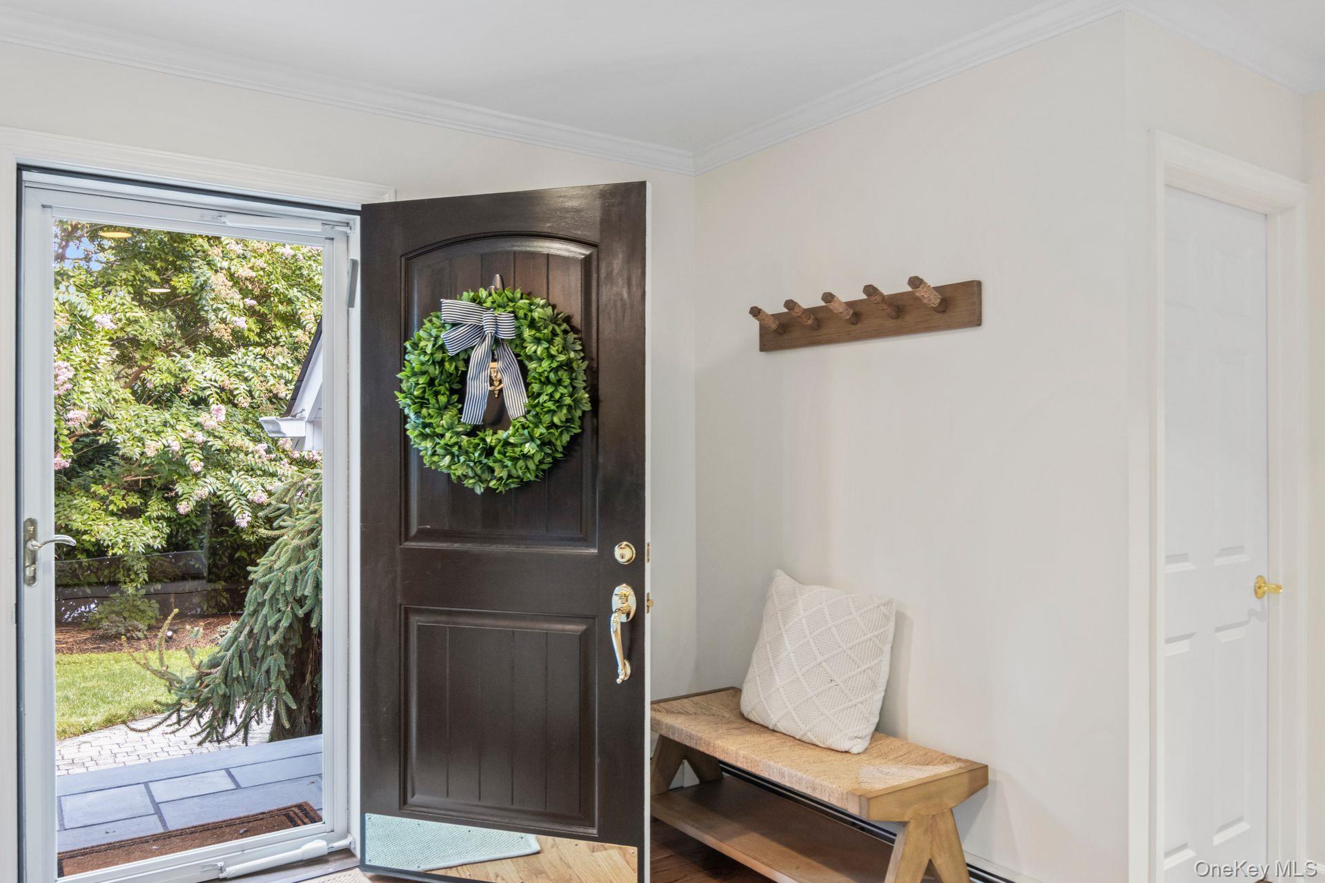 40 Quaker Path, Stony Brook, NY 11790