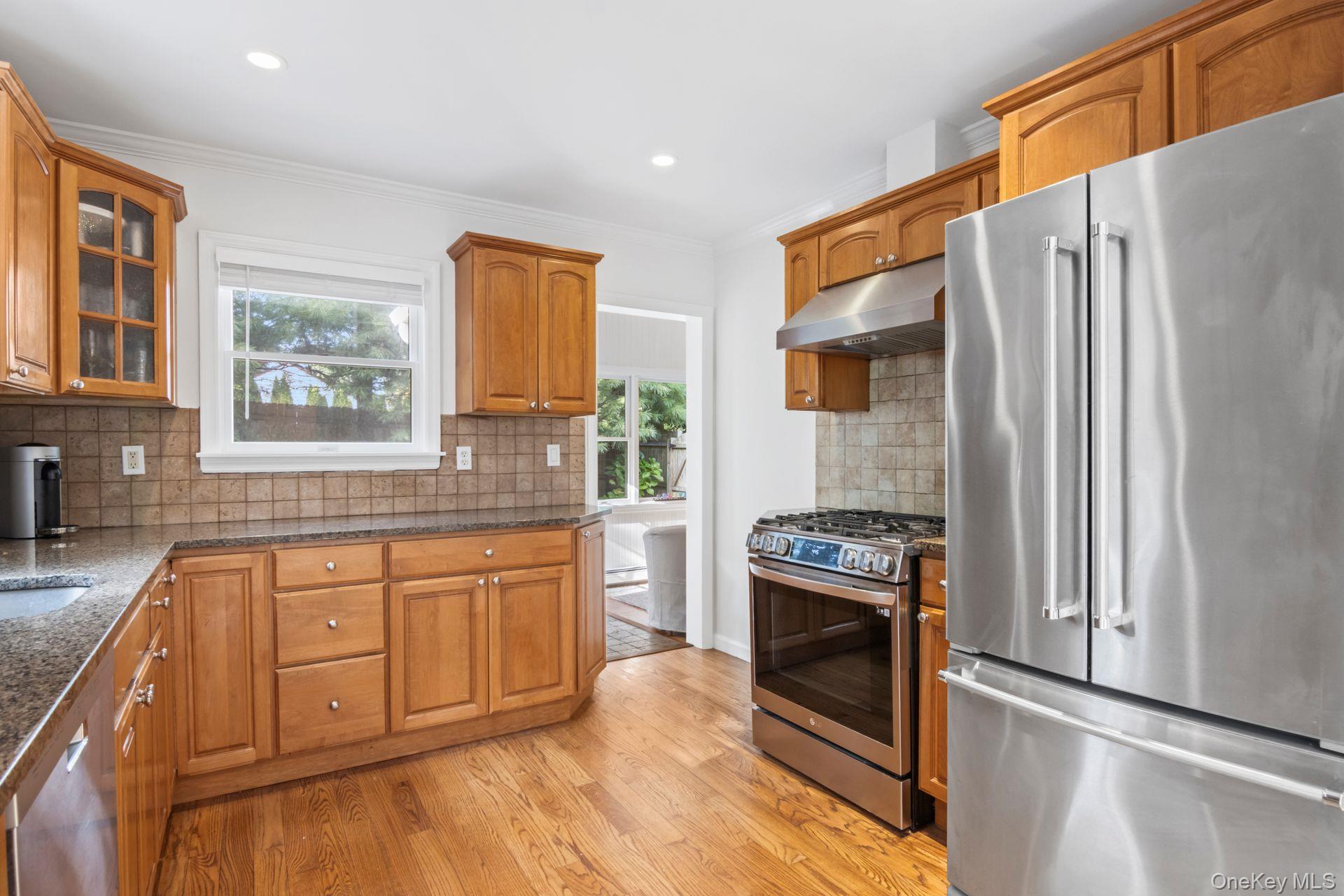 40 Quaker Path, Stony Brook, NY 11790