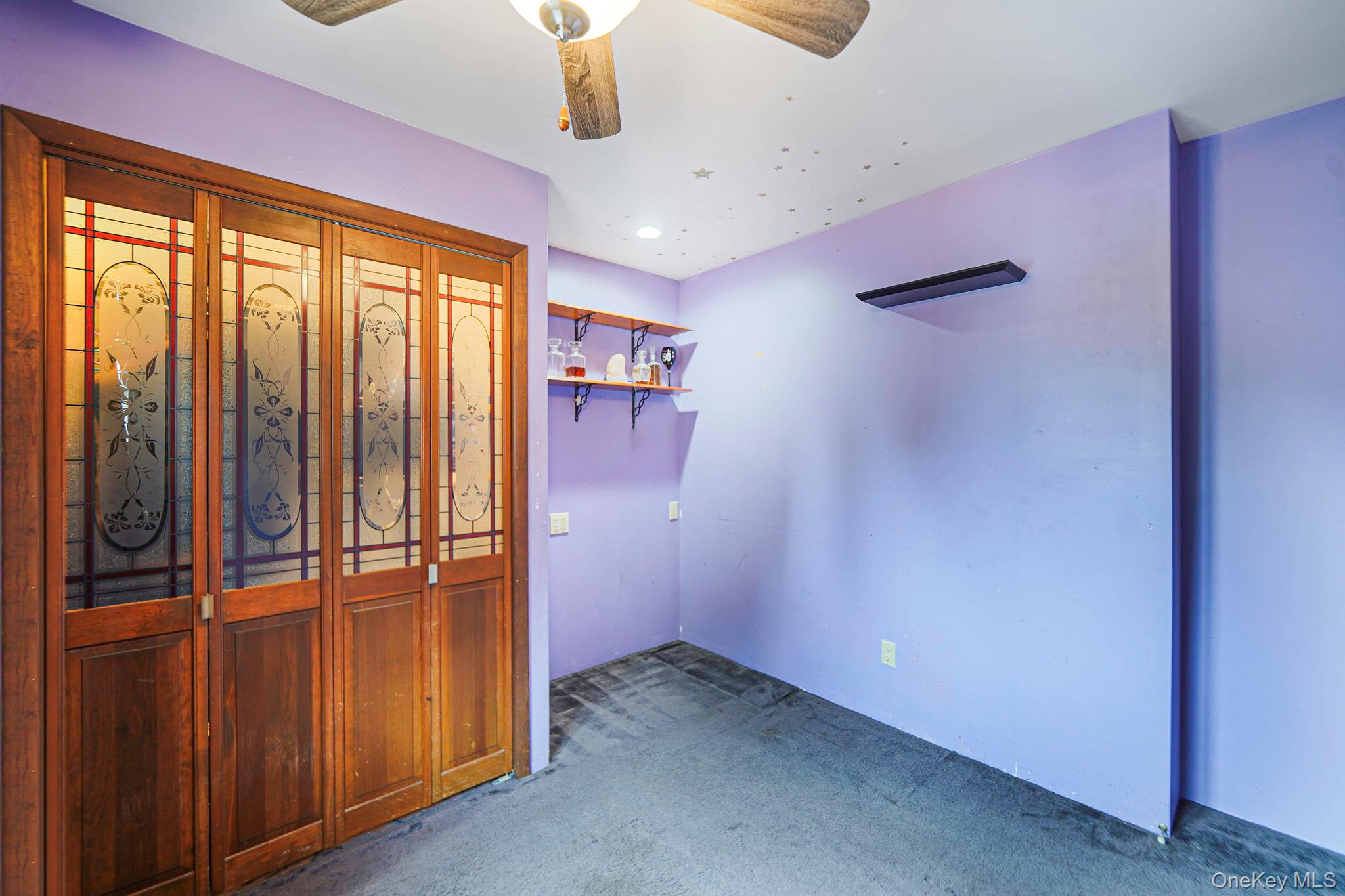 14 Garden Court, Bay Shore, NY 11706