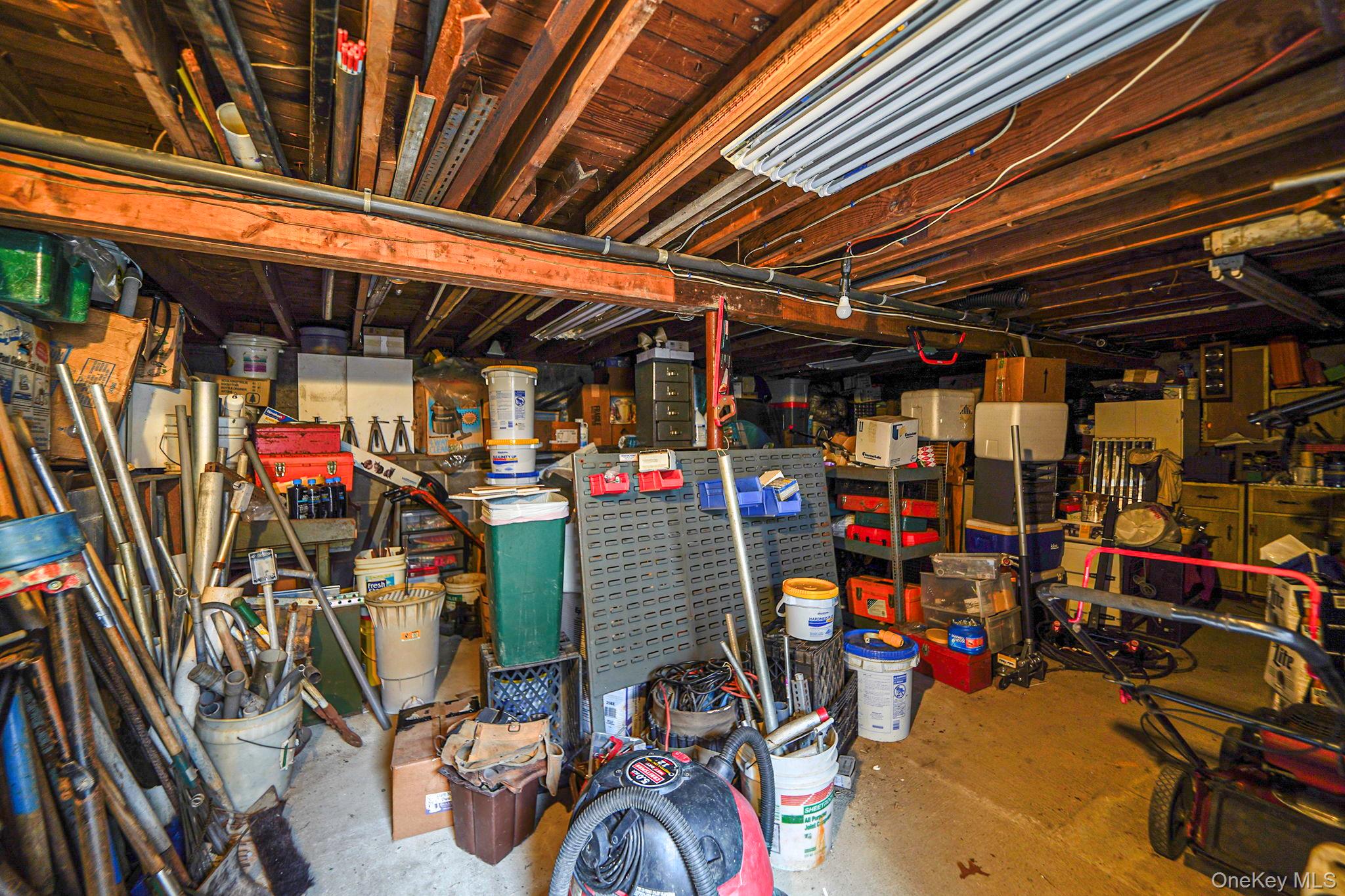 14 Garden Court, Bay Shore, NY 11706