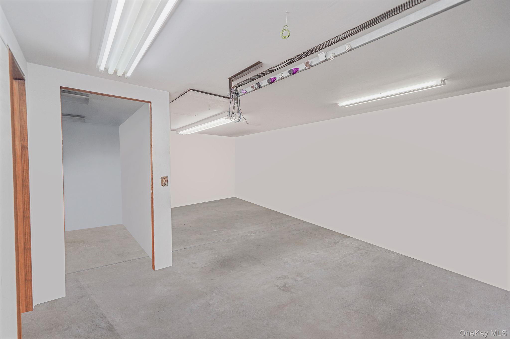 14 Garden Court, Bay Shore, NY 11706