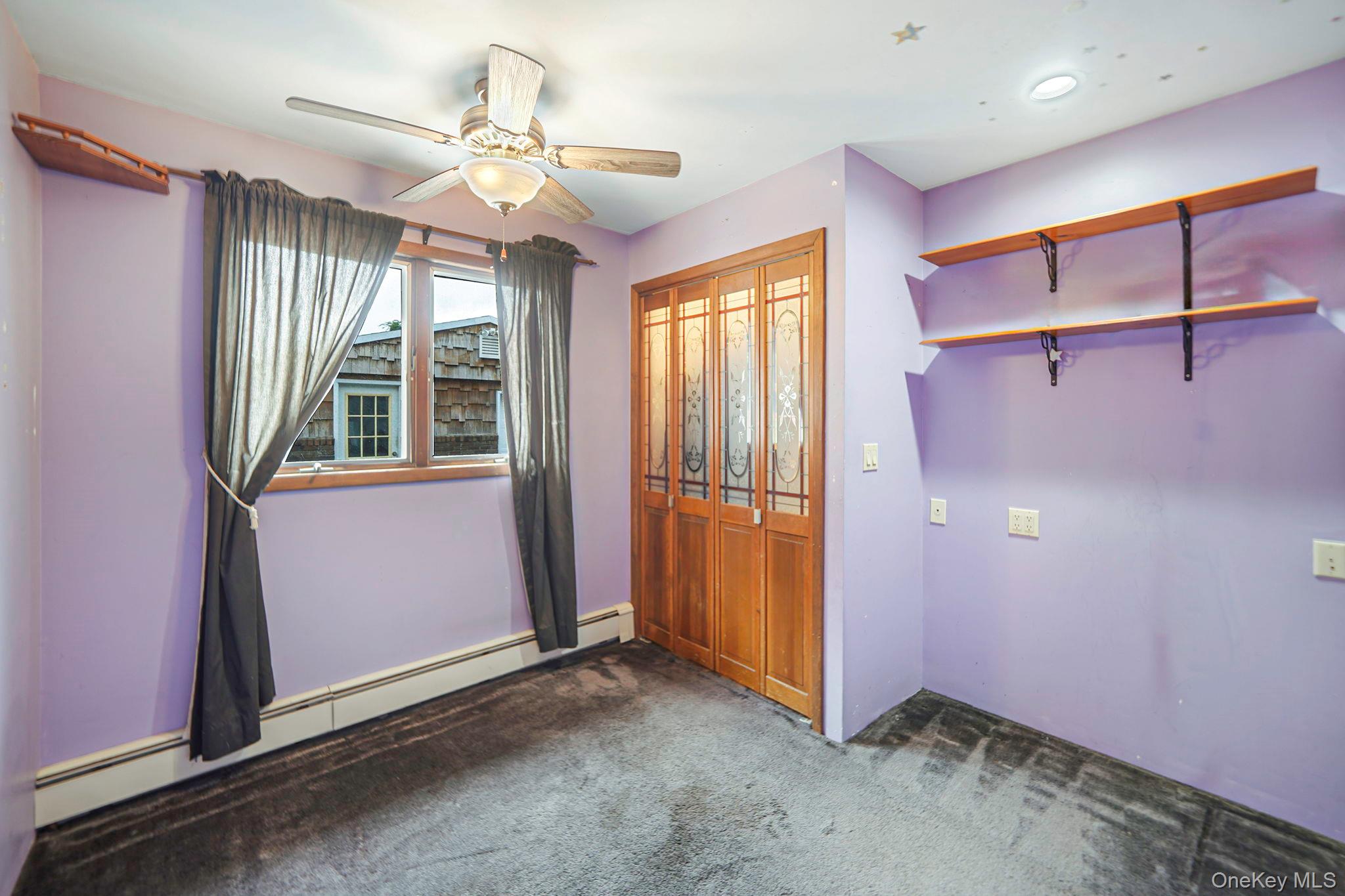 14 Garden Court, Bay Shore, NY 11706