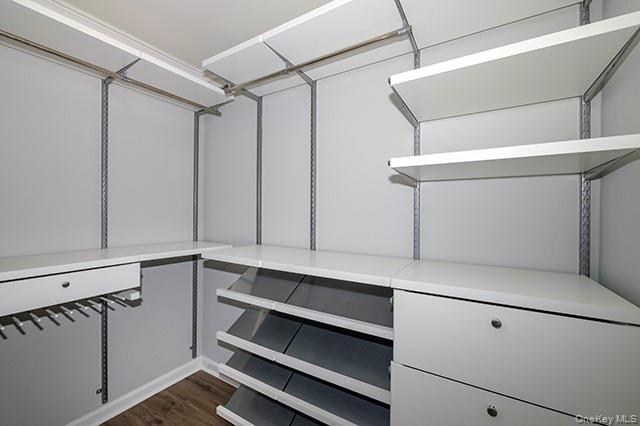 2200 Dolphin Lane # 1309, Holbrook, NY 11741