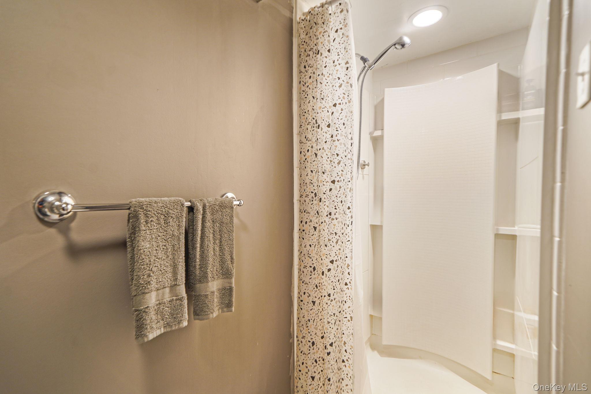 19 Madison Avenue, Deer Park, NY 11729