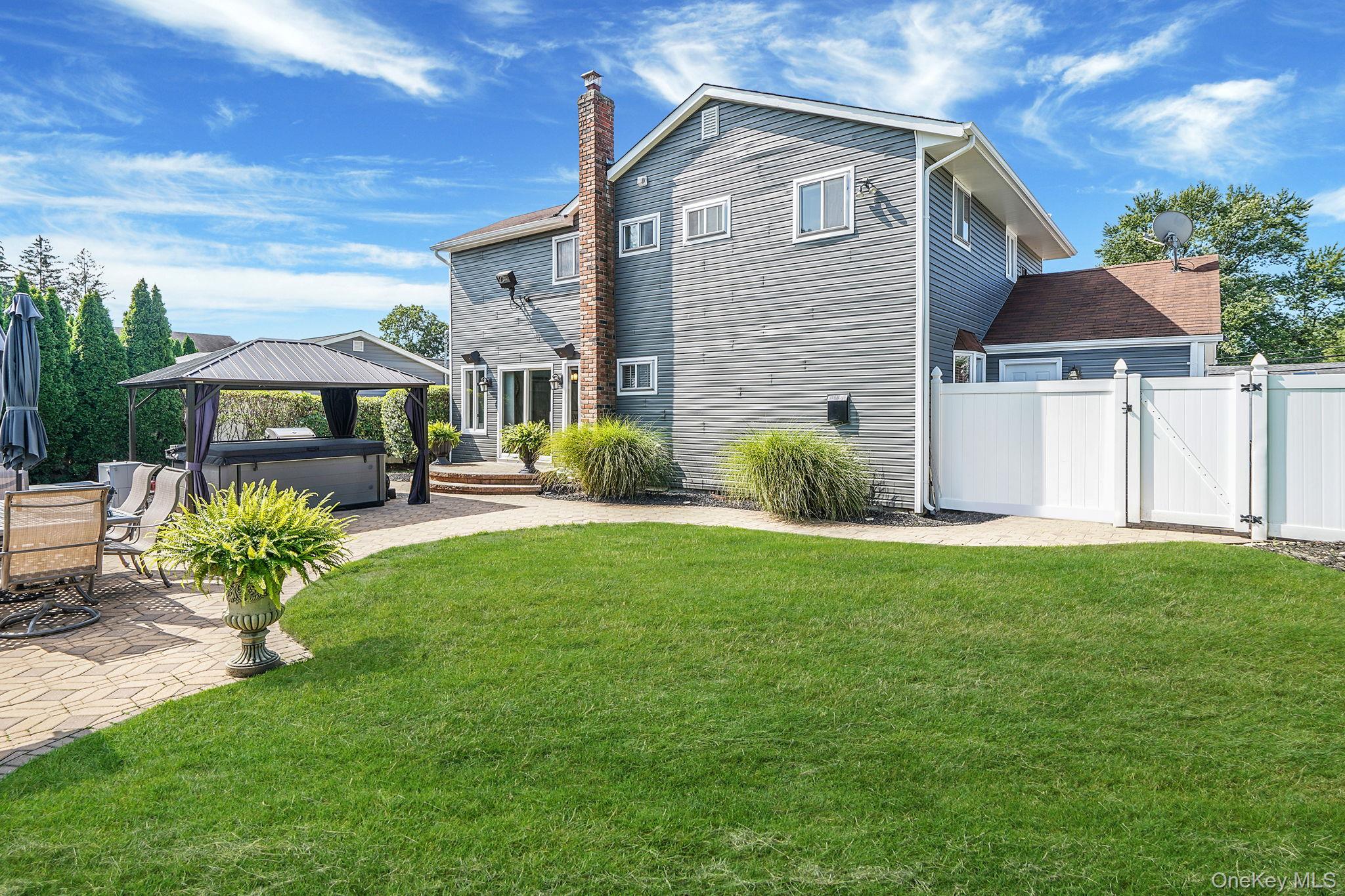 19 Madison Avenue, Deer Park, NY 11729